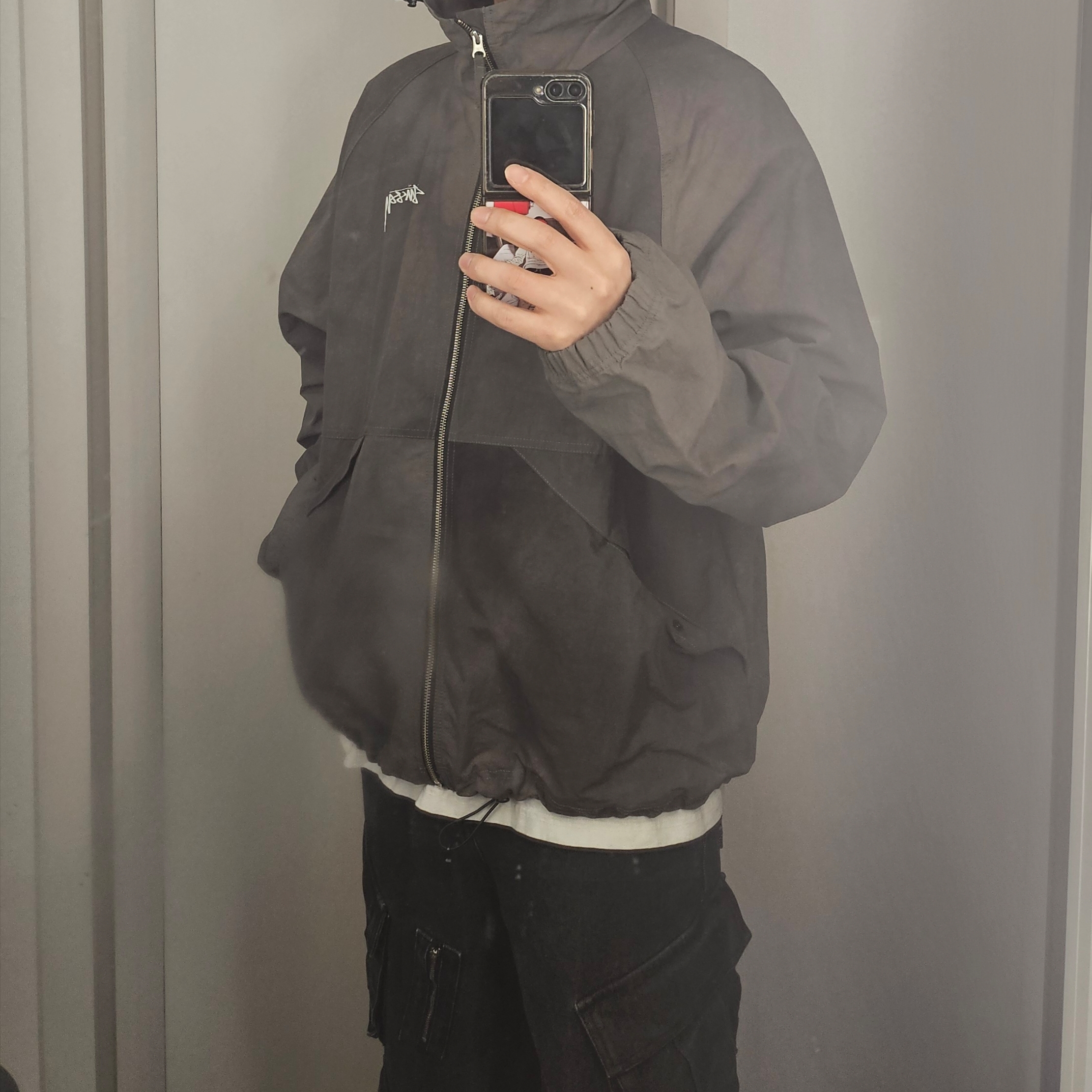 Stussy Wave Dye Beach Shell Jacket Black 착용 스타일