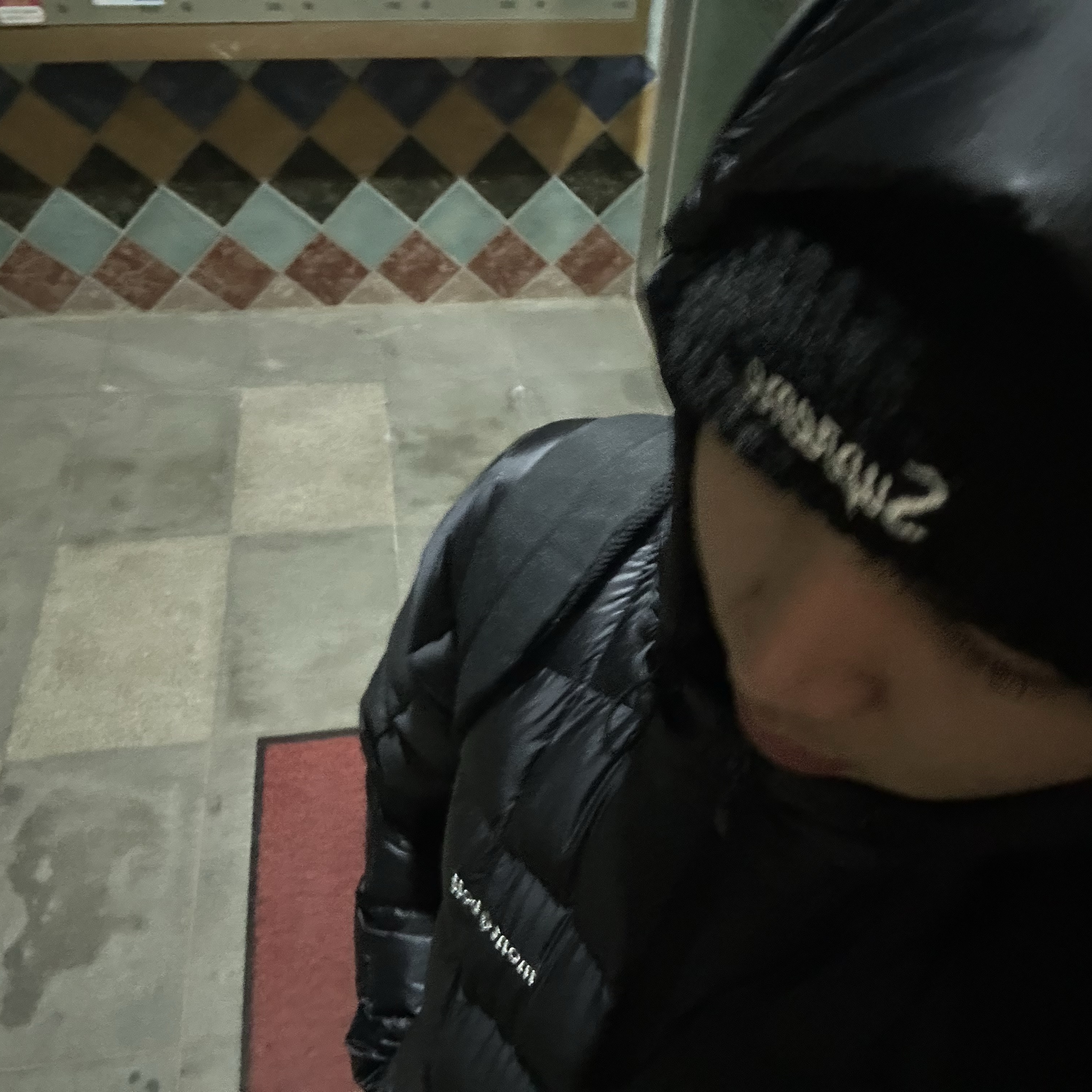 Montbell Superior Down Parka Black, Supreme Loose Gauge Beanie Black 착용 스타일