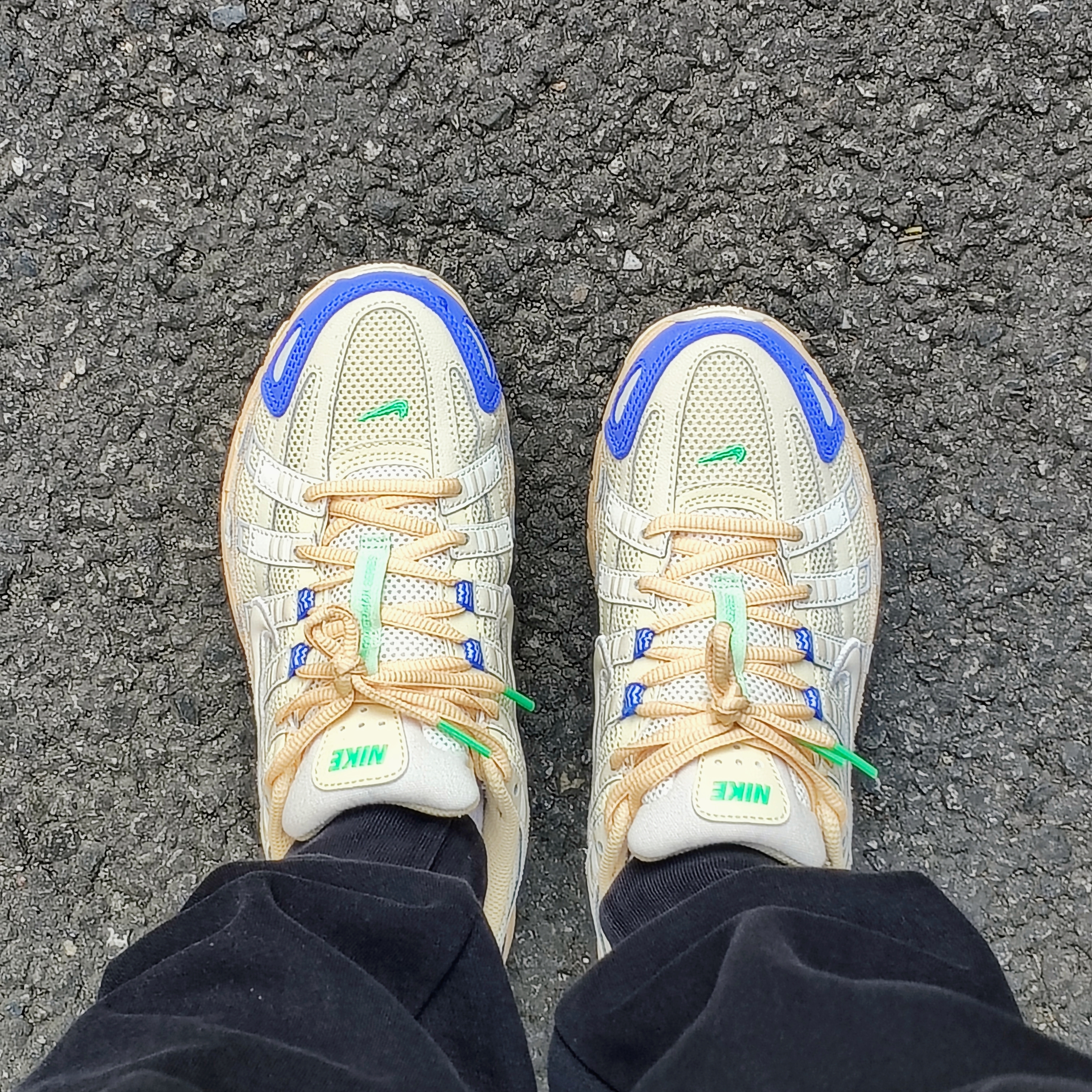 Nike P-6000 Coconut Milk Medium Blue 착용 스타일