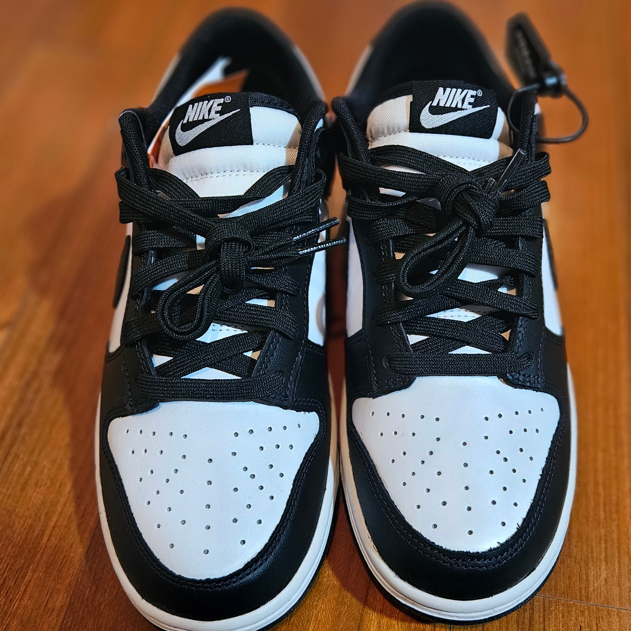Nike Dunk Low Retro Black 착용 스타일 - 2