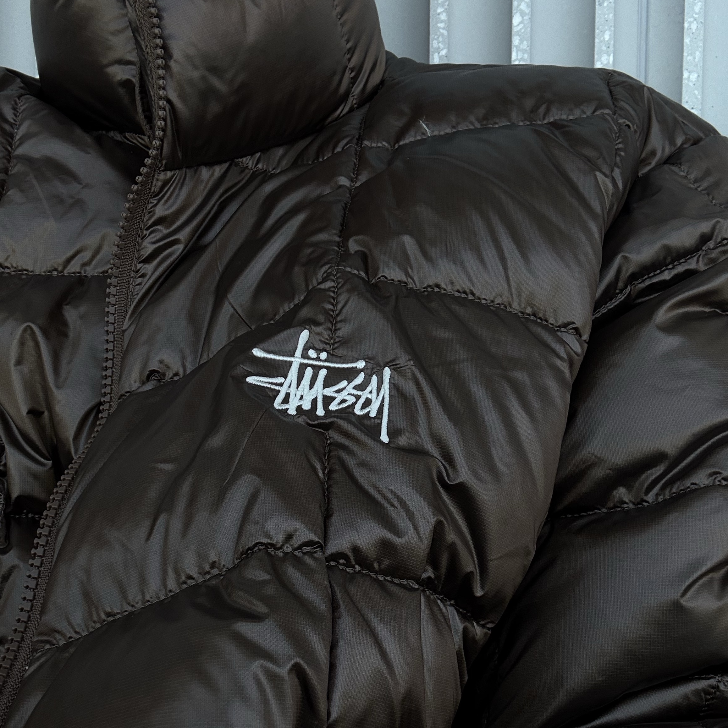 Stussy Midweight Puffer Brown 착용 스타일