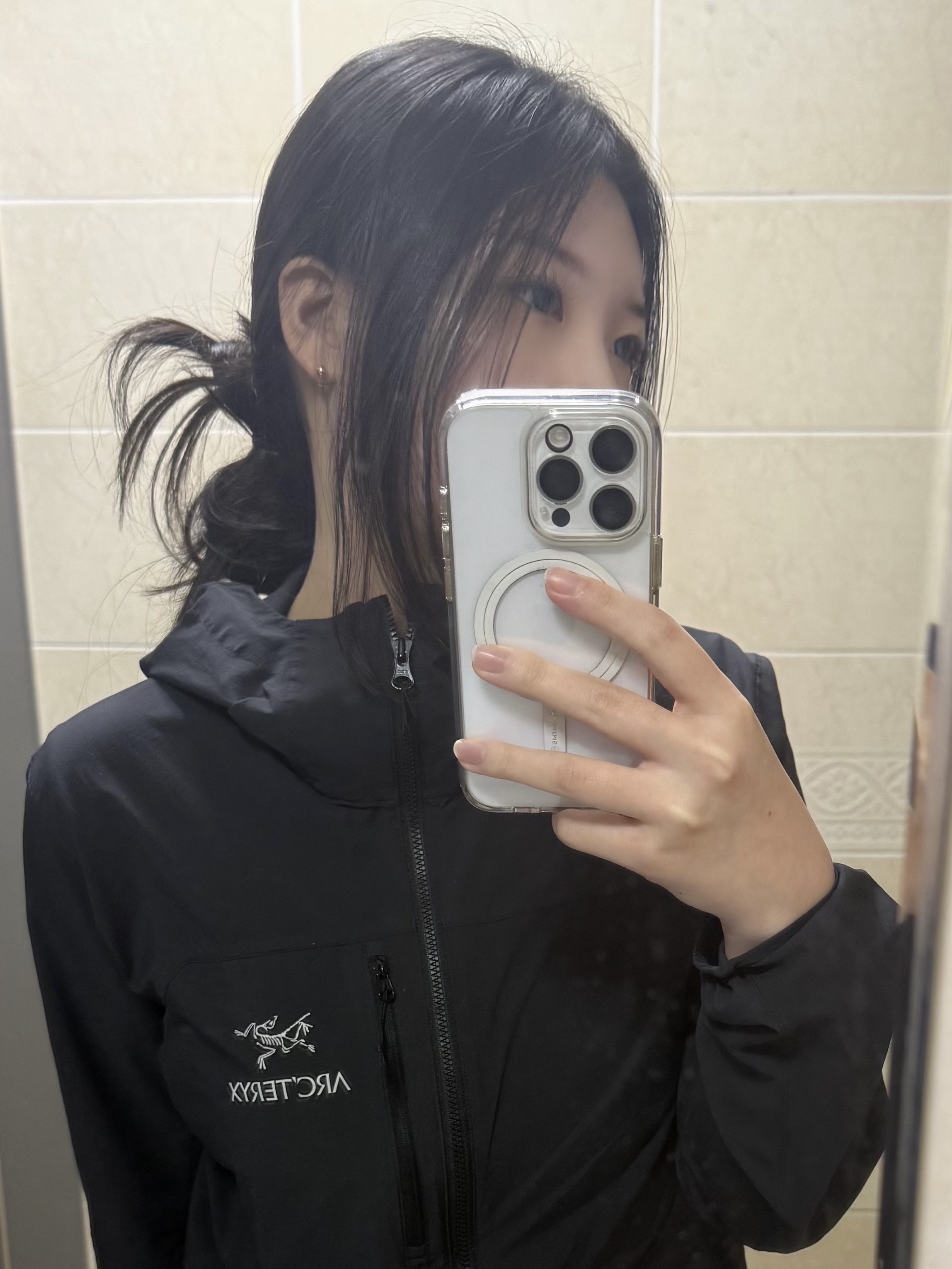 Arc'teryx Squamish Hoody Black 착용 스타일