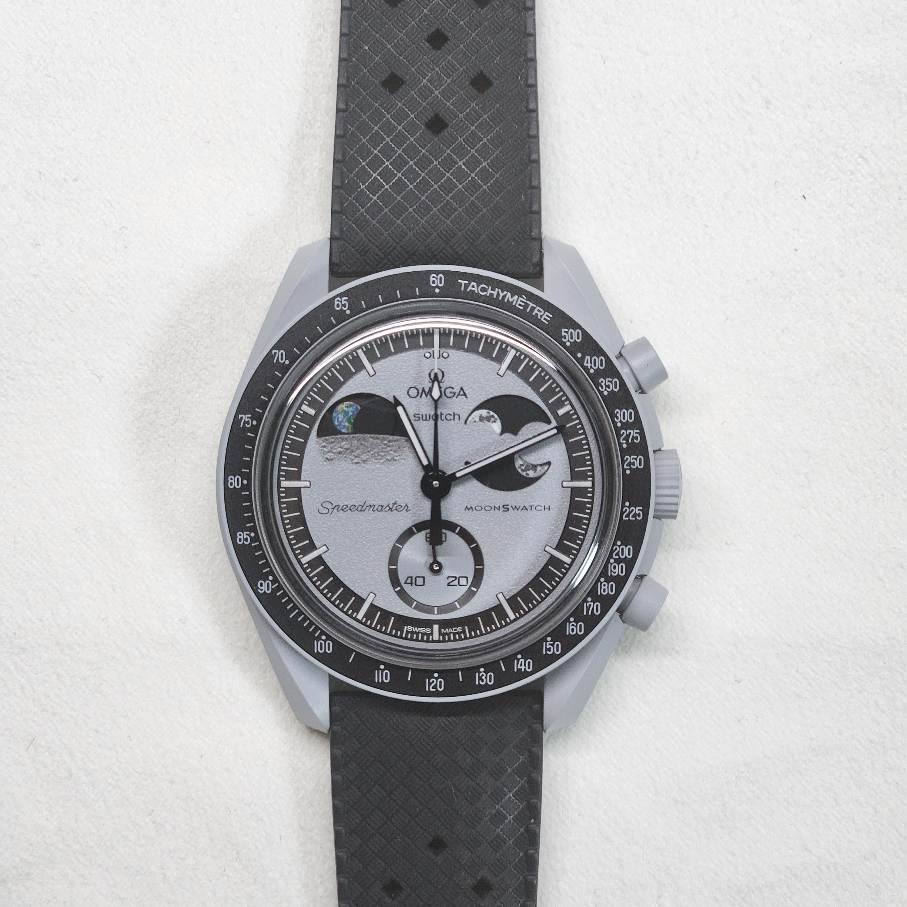 Swatch x Omega Bioceramic MoonSwatch Mission To Earthphase 착용 스타일 - 4