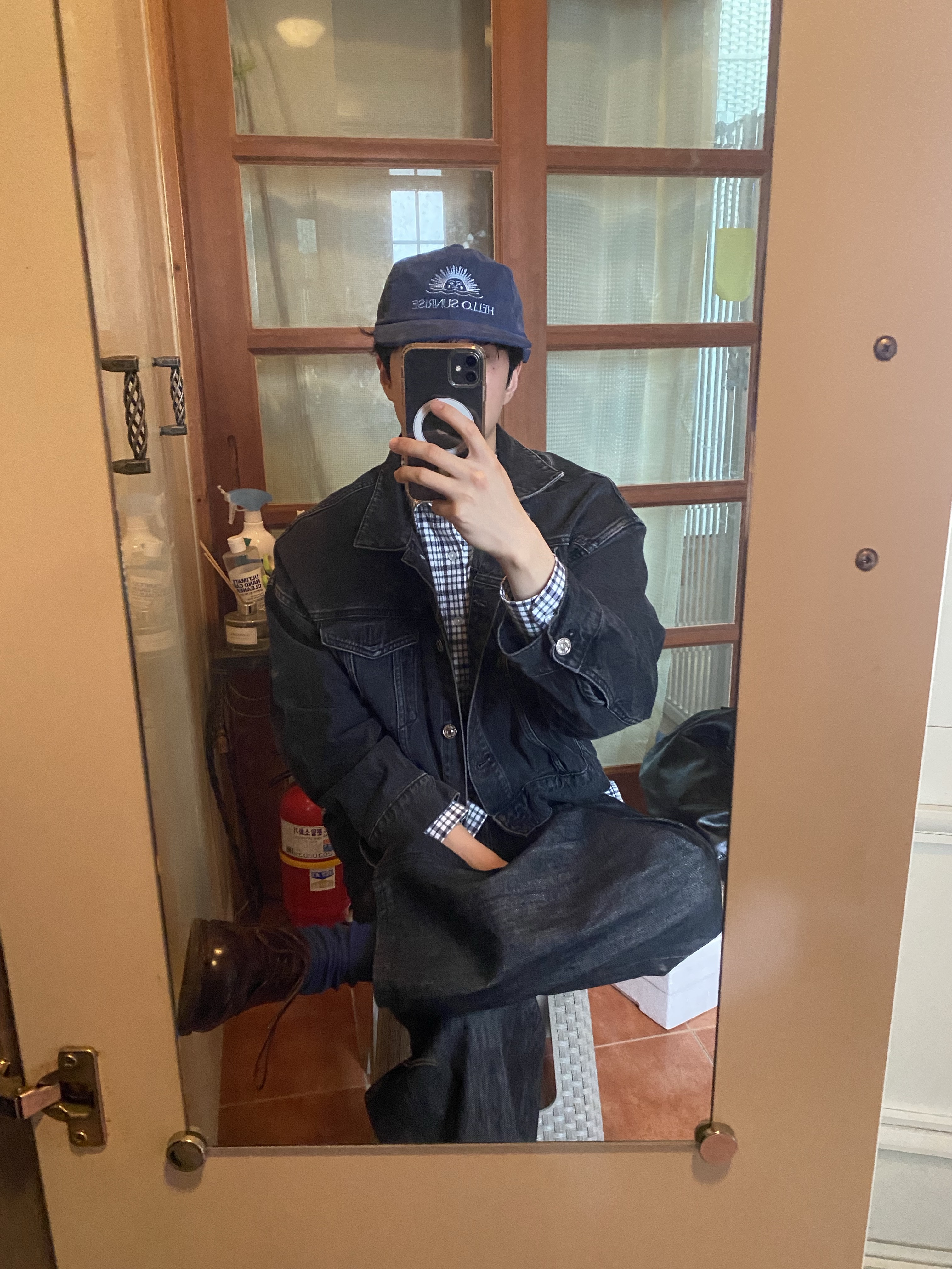 Hello Sunrise Corduroy OG Logo 6Panel Cap Deep Blue 착용 스타일 - 3