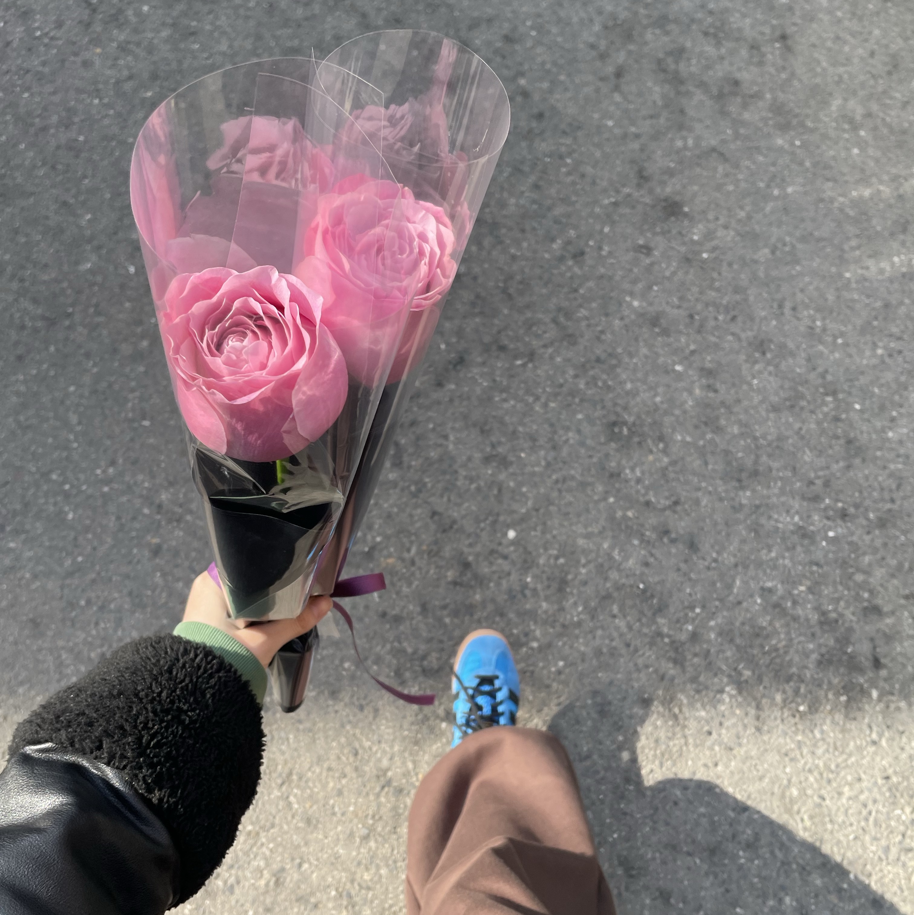 아디다스 가젤 인도어 브라이트 블루 코어 블랙 착용 스타일 - 3
