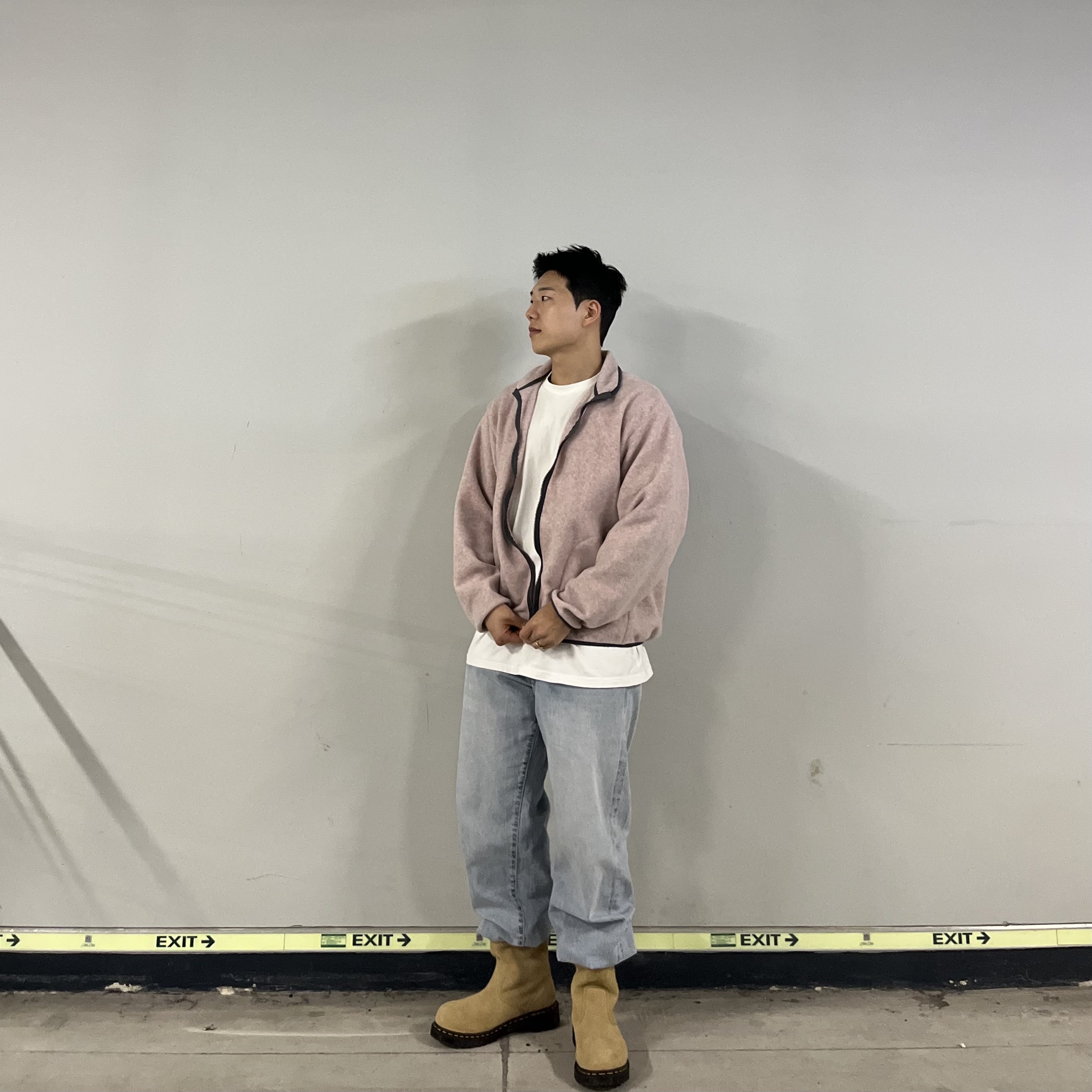 Dr. Martens x Stussy 2295 Decon Sand Hairy Suede Boots Tan, Comoli 5P Denim Pants Bleach - 23SS 착용 스타일