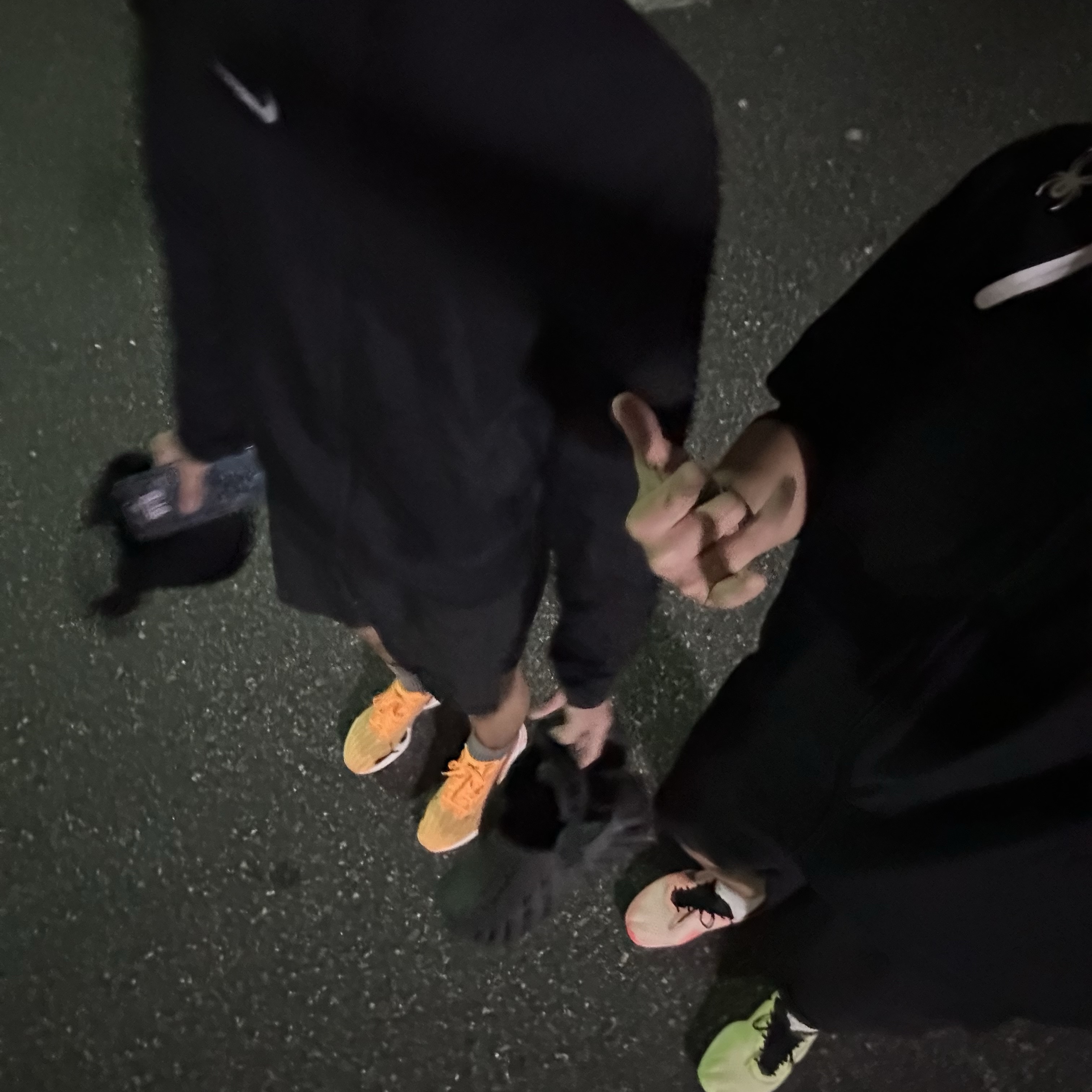 Nike ZoomX Vaporfly Next% 3 FK Luminous Green Black, Puma Deviate Nitro Elite 3 Fire Sun Stream Sunset Glow 착용 스타일