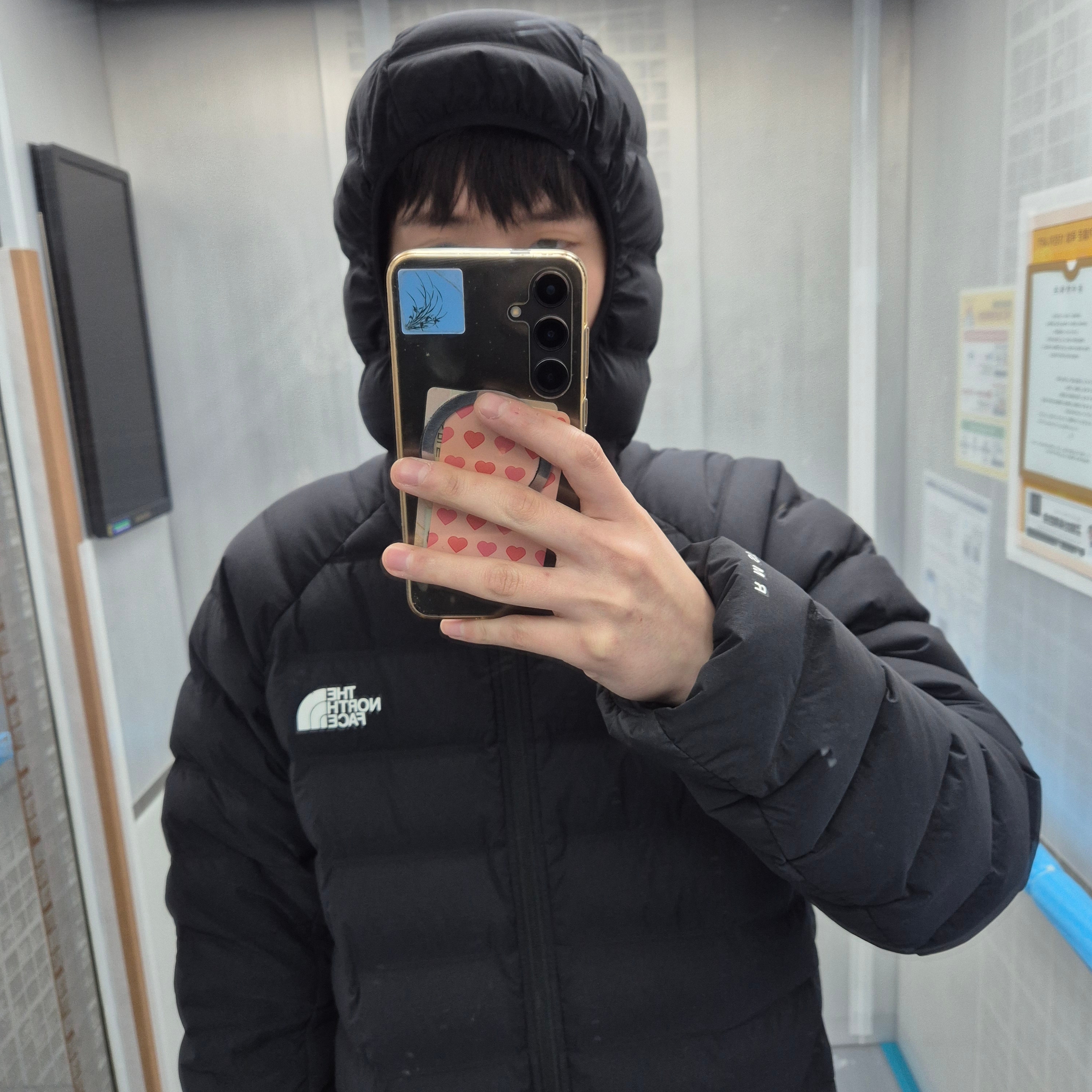 The North Face RMST Down Hoodie Black 착용 스타일