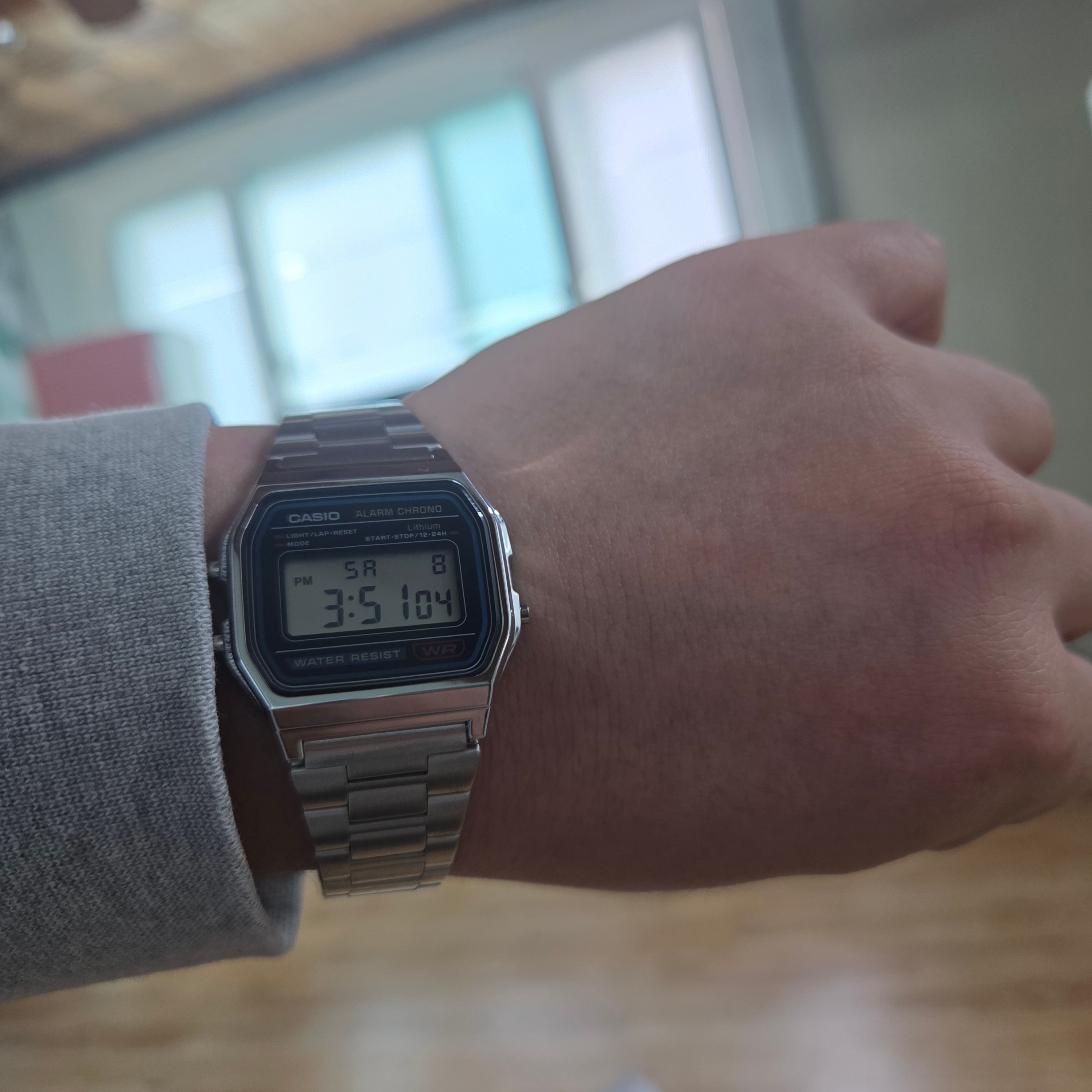 Casio A-158WA-1 착용 스타일