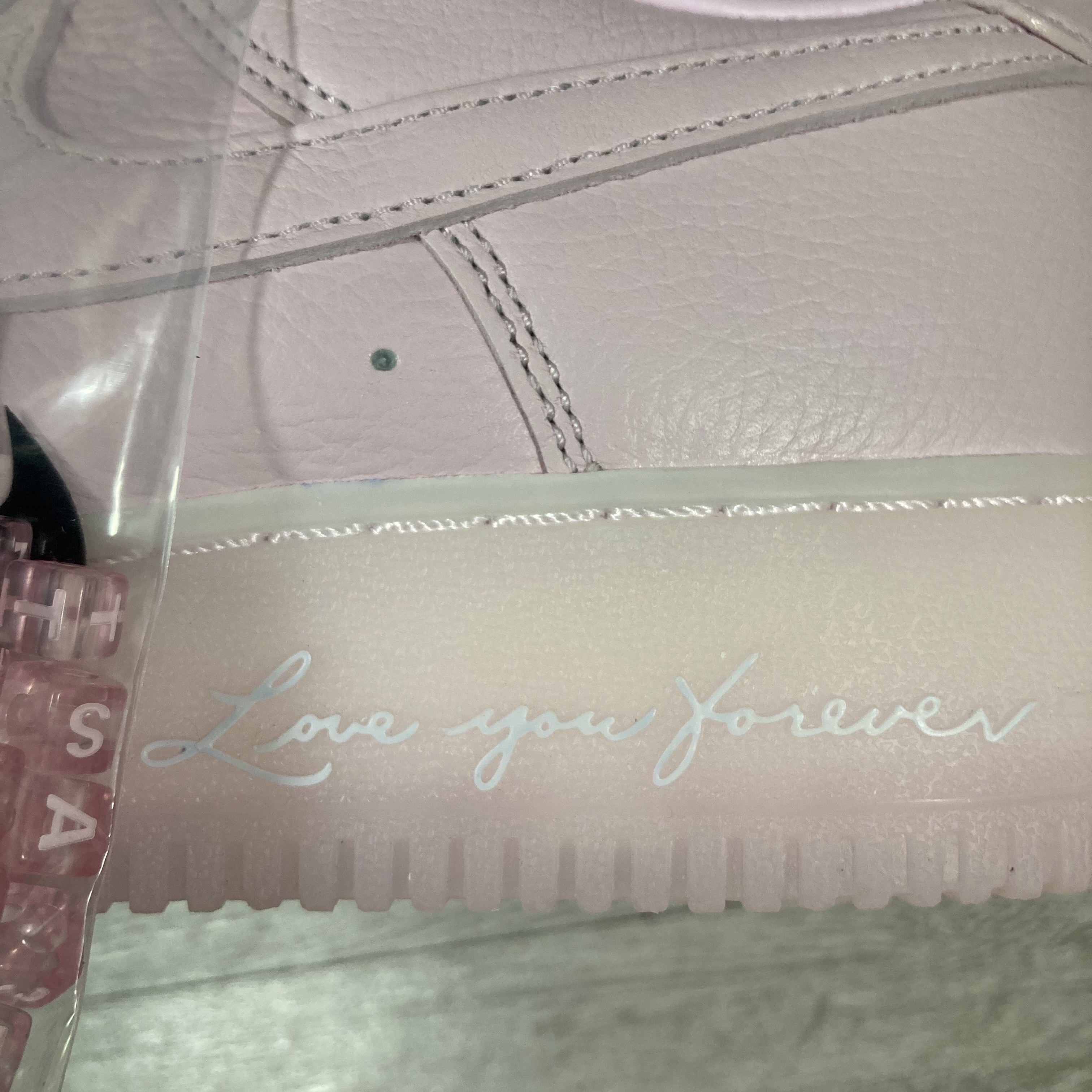 Nike x Drake Nocta Air Force 1 Low SP Certified Lover Boy Pink Foam 착용 스타일 - 3