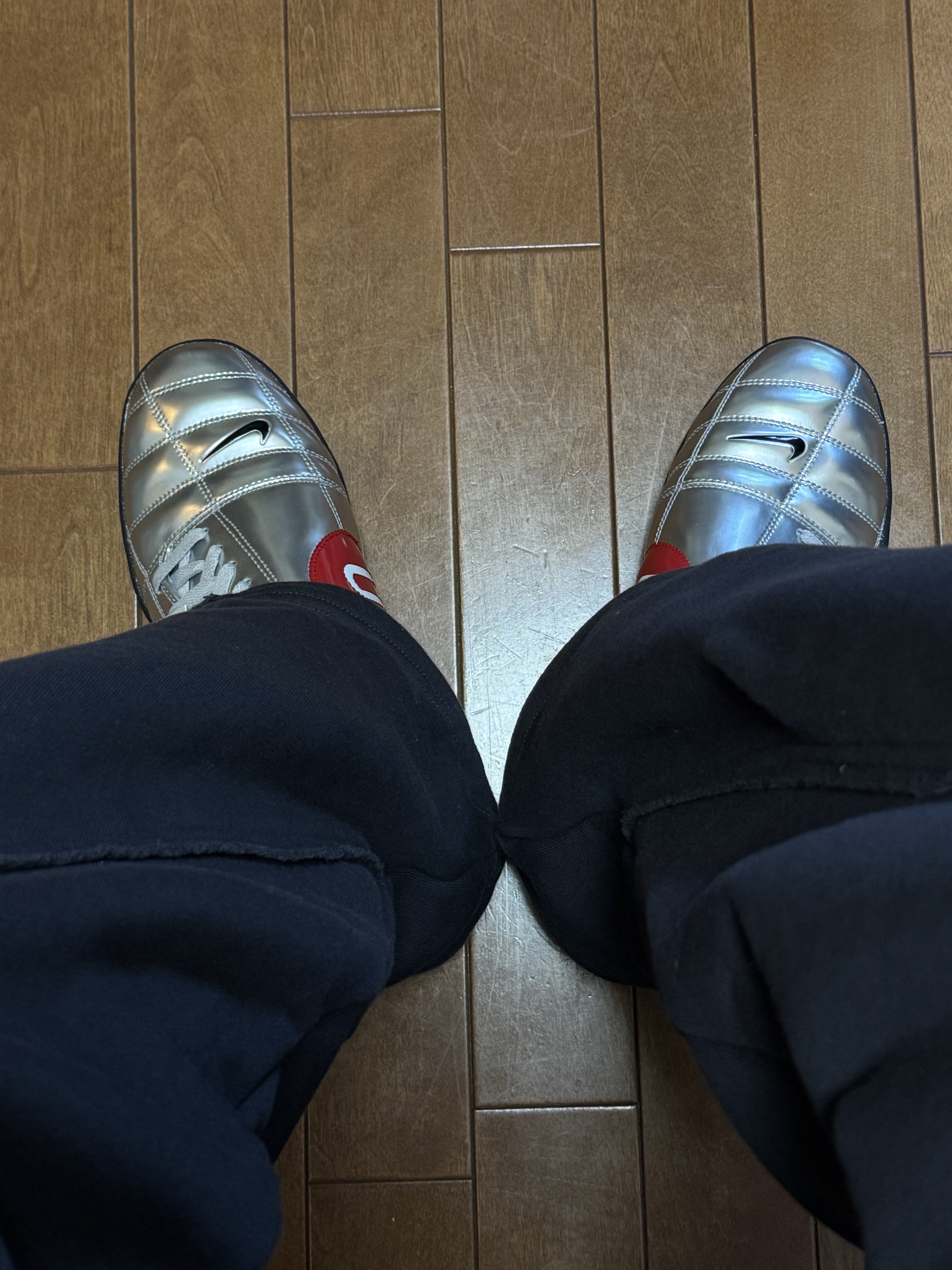 Nike Total 90 III SP Metallic Silver and Black 착용 스타일 - 2