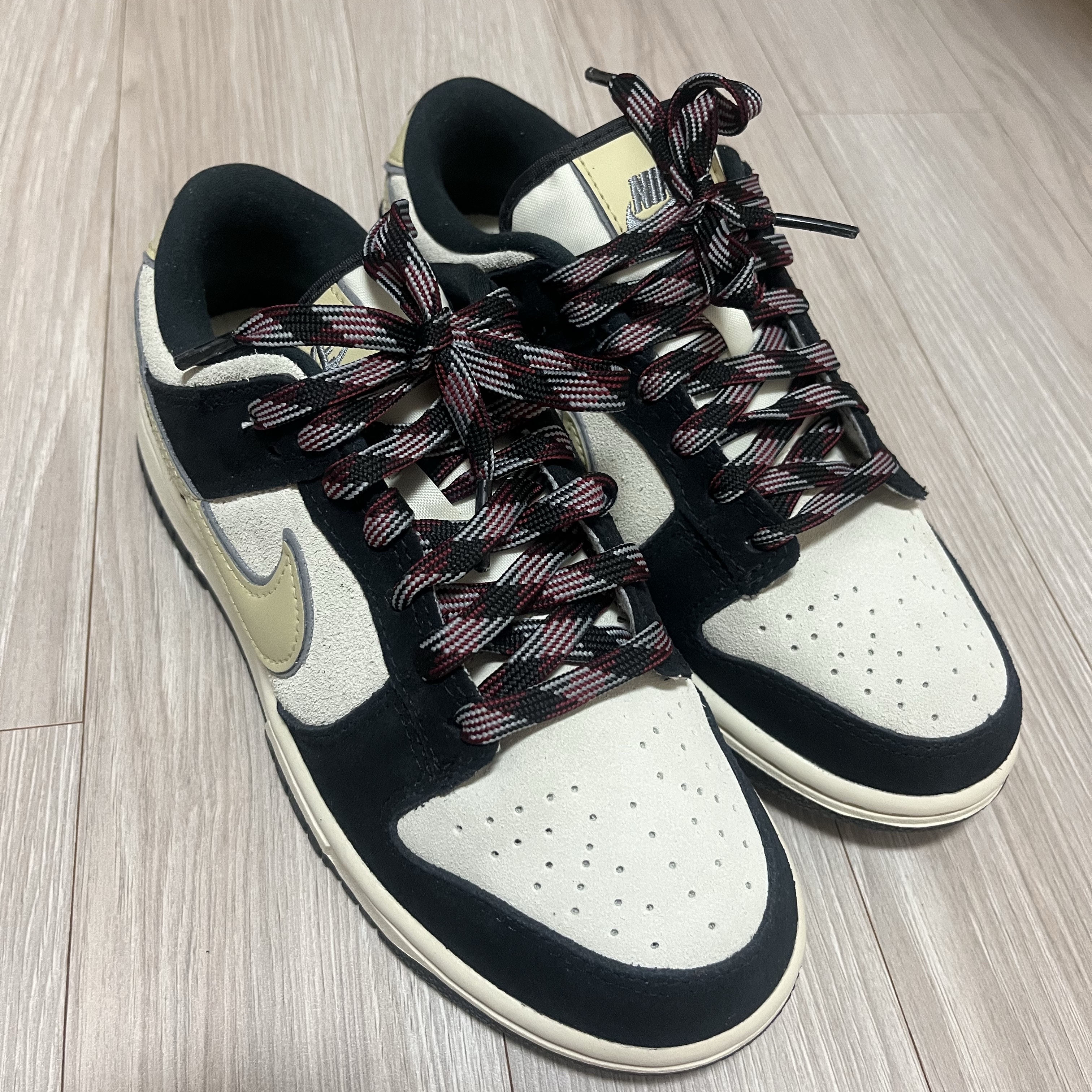 (W) Nike Dunk Low LX Black Suede 착용 스타일