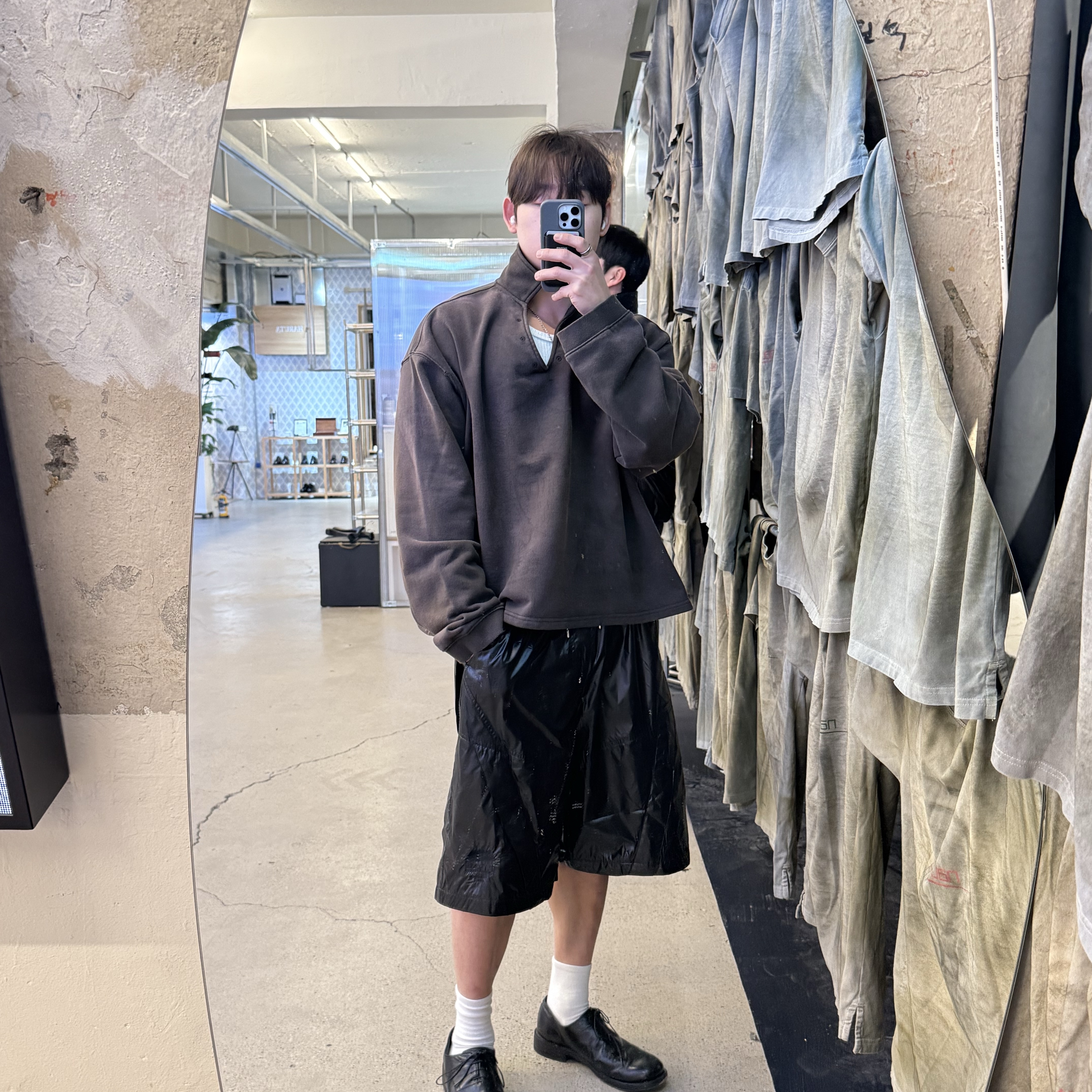 NAUTICA x Undermycar - NTC X UMC UTILITY SHORTS - BLACK 착용 스타일 - 2