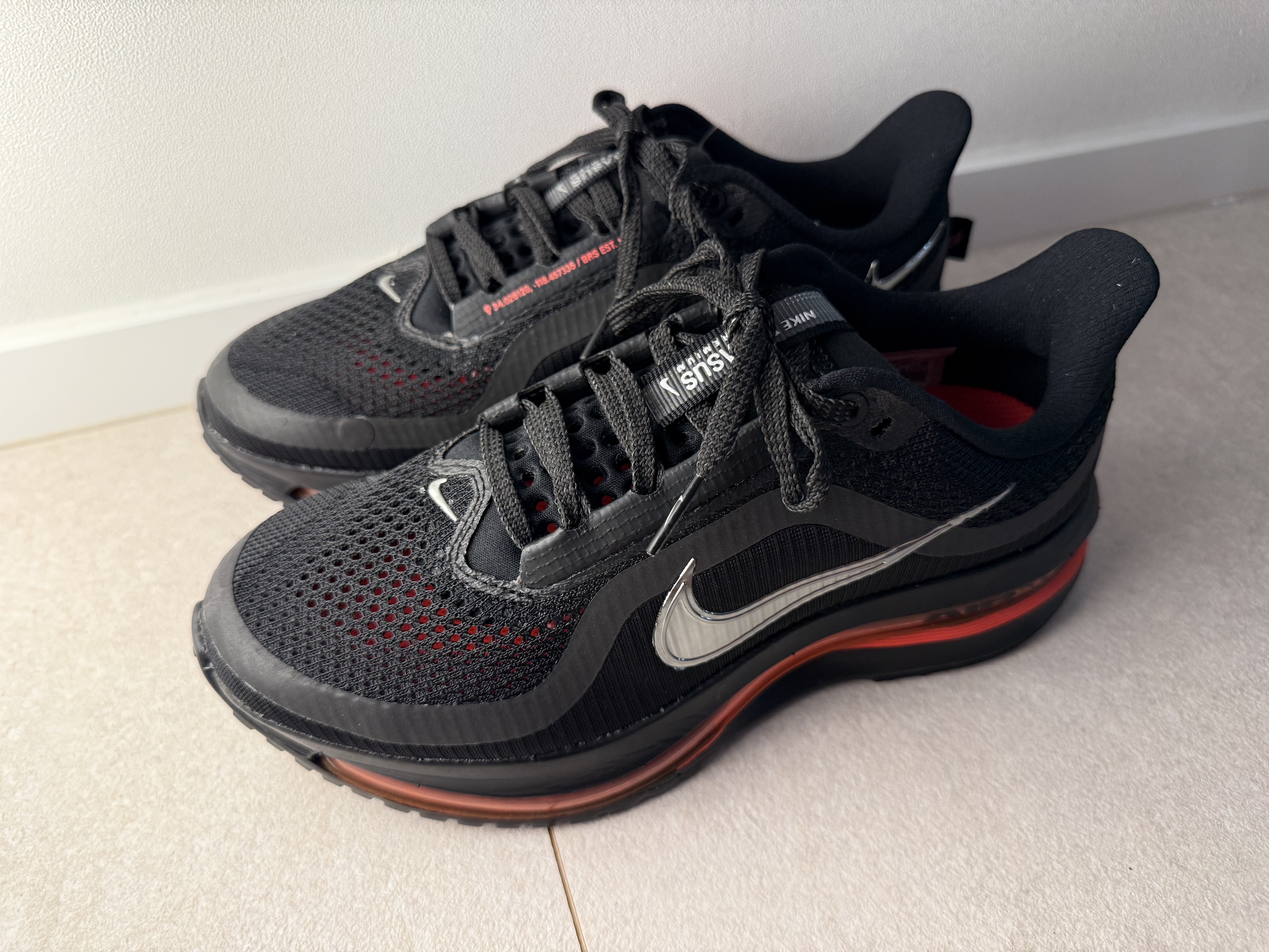 (W) Nike Pegasus Premium Black Bright Crimson, Nike Pegasus Premium Black Bright Crimson 착용 스타일 - 2