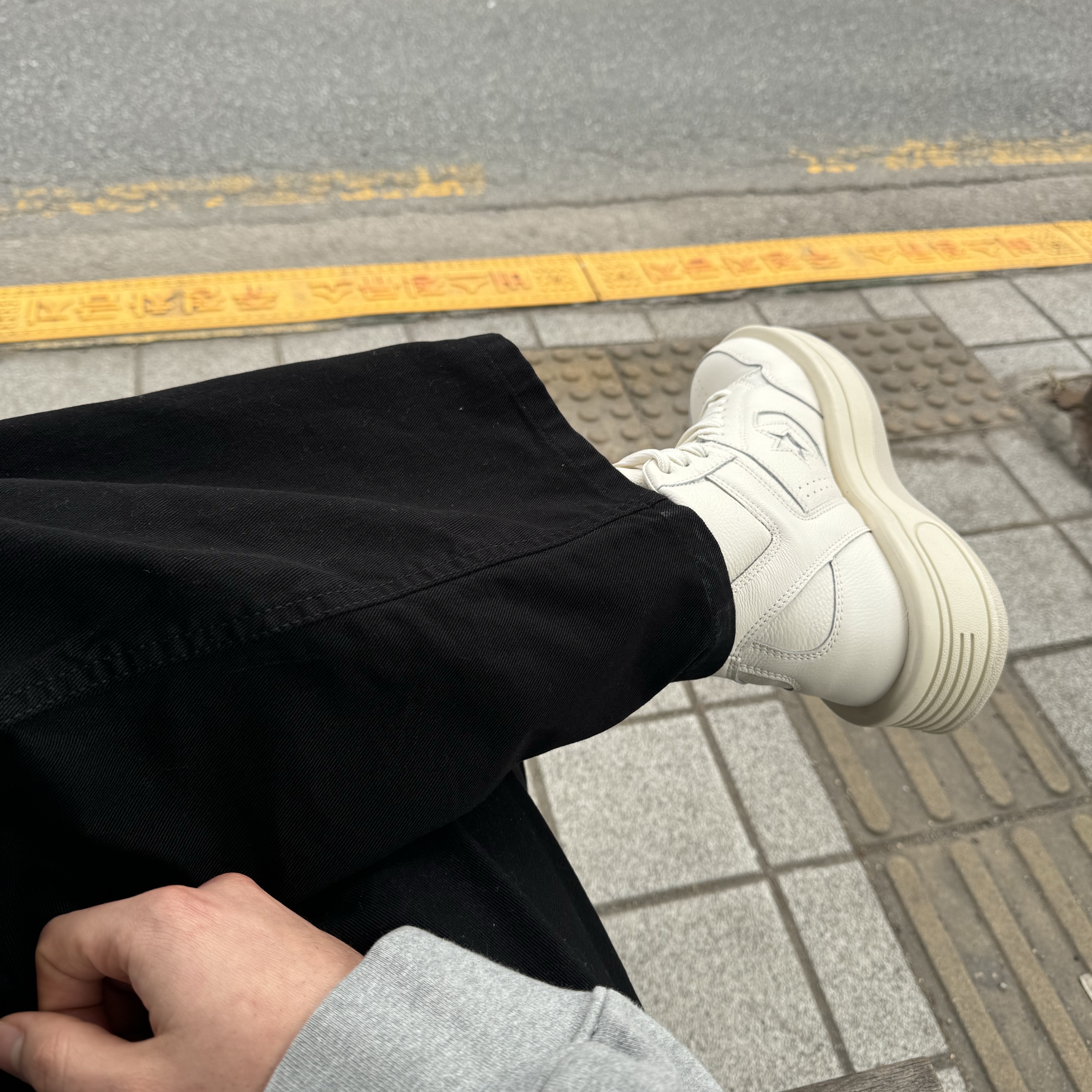 Converse x Drkshdw Turbowpn Egret 착용 스타일
