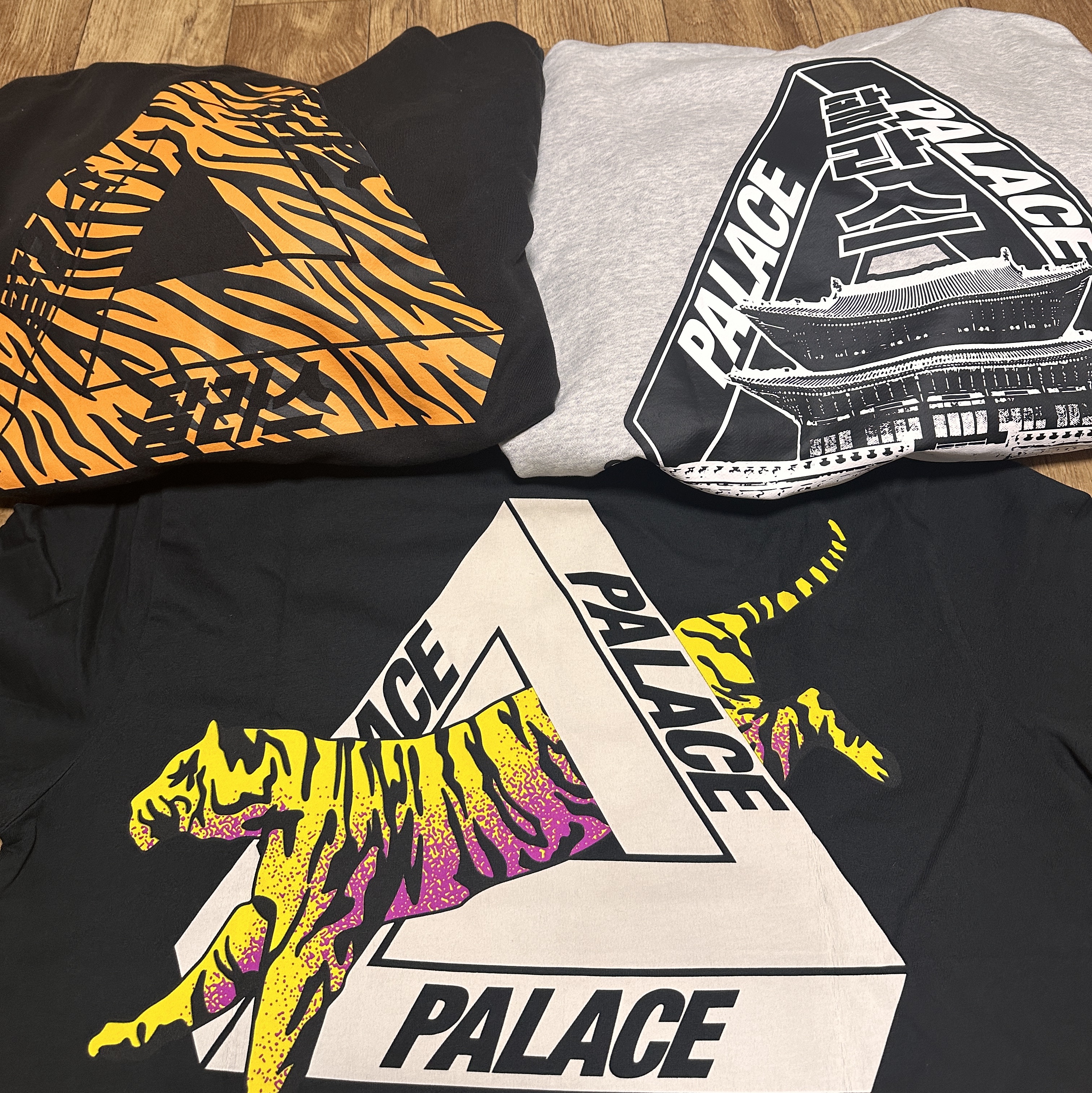Palace Seoul 2 Seoul Hoodie Grey Marl - 25SS, Palace Korea Tri-Ferg T-Shirt Black - 24SS 착용 스타일