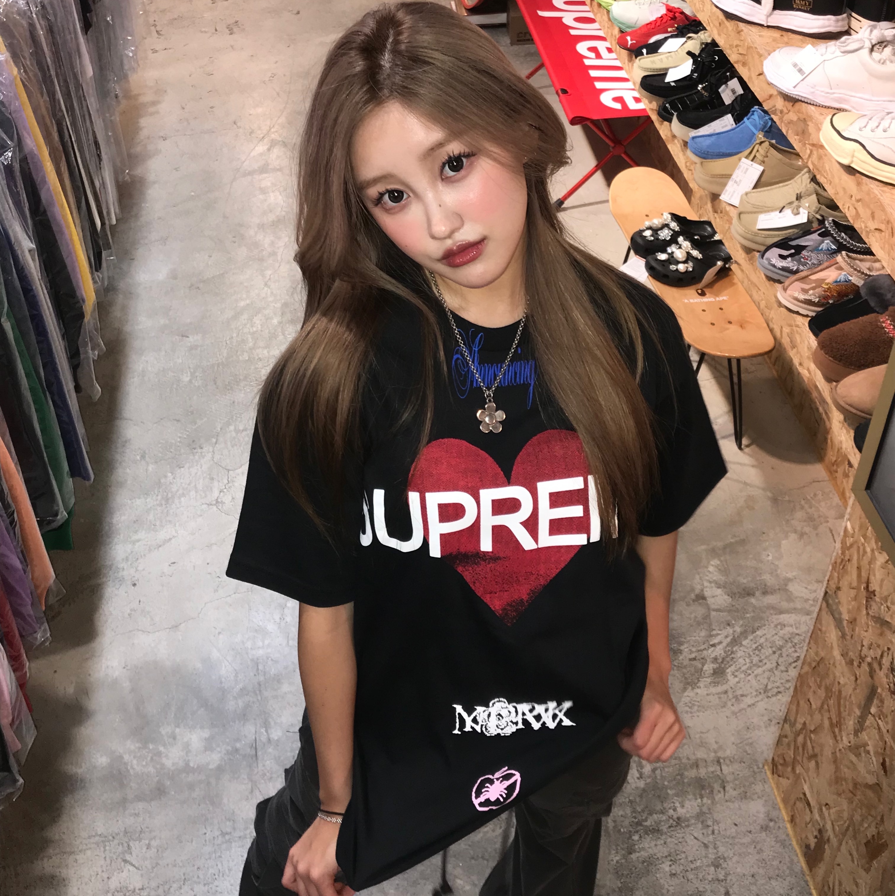 Supreme Announcing T-Shirt Black - 25SS 착용 스타일 - 1