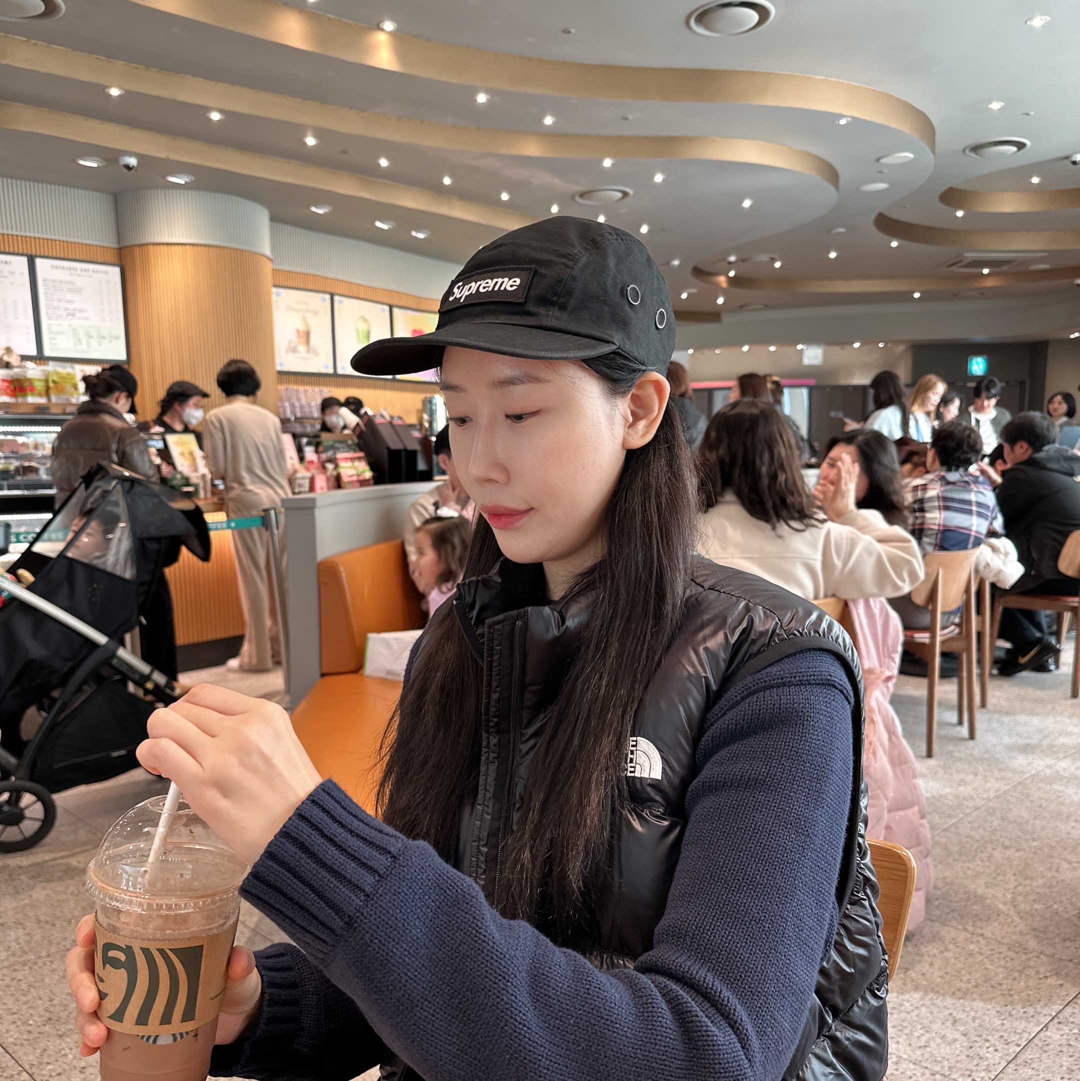 Supreme Military Camp Cap Black - 24FW, The North Face Aconcagua Vest Black 착용 스타일
