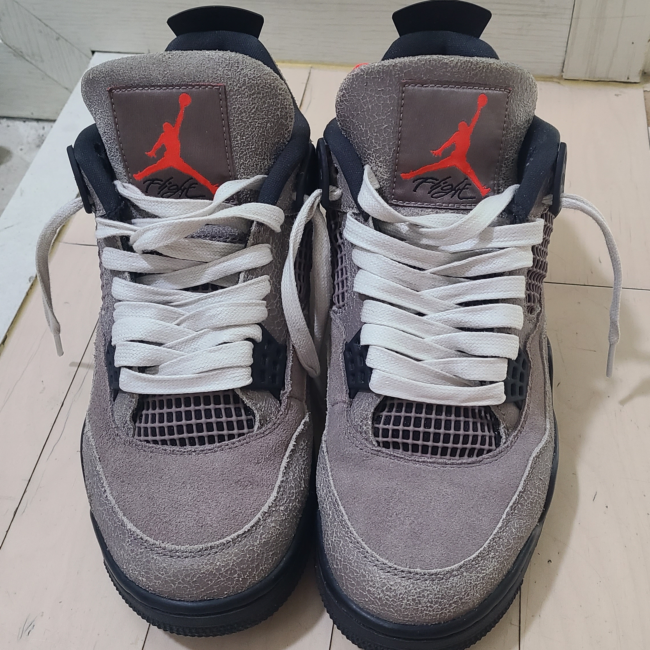 Jordan 4 Retro Taupe Haze 착용 스타일 - 1
