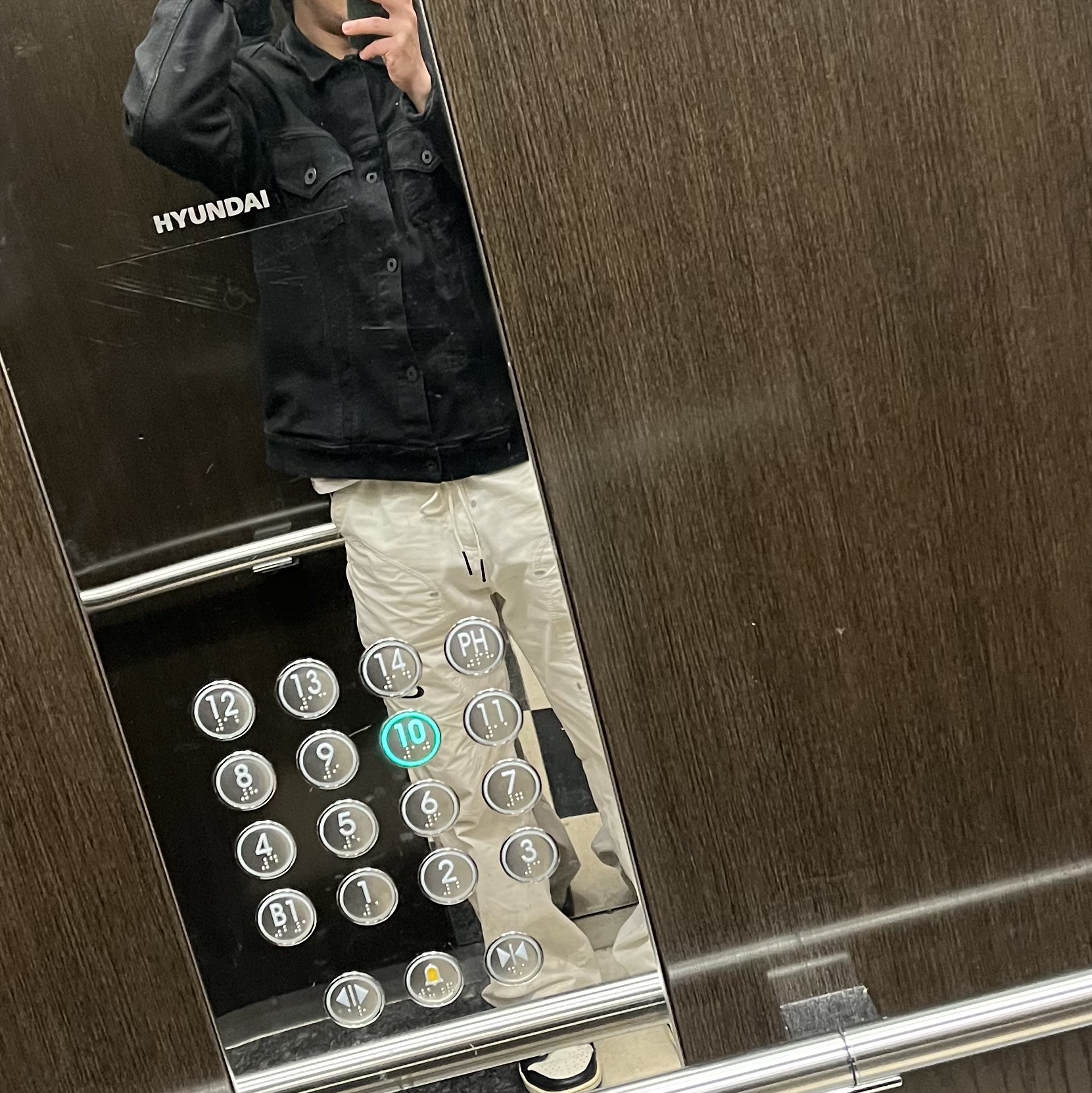 Nike x Off-White NRG Pants White, Jordan 1 x Travis Scott x Fragment Retro Low OG SP Military Blue 착용 스타일