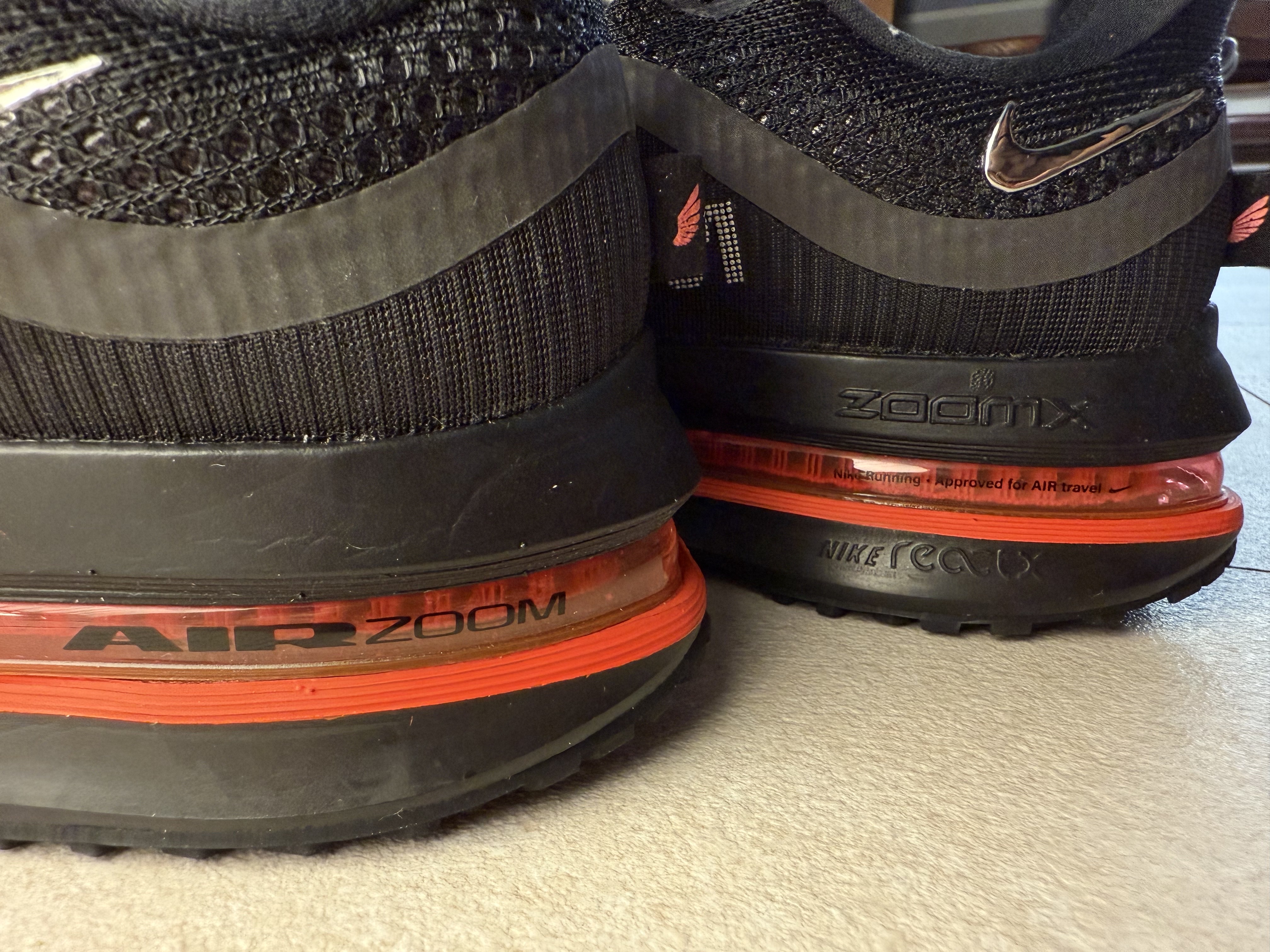 (W) Nike Pegasus Premium Black Bright Crimson, Nike Pegasus Premium Black Bright Crimson 착용 스타일 - 10