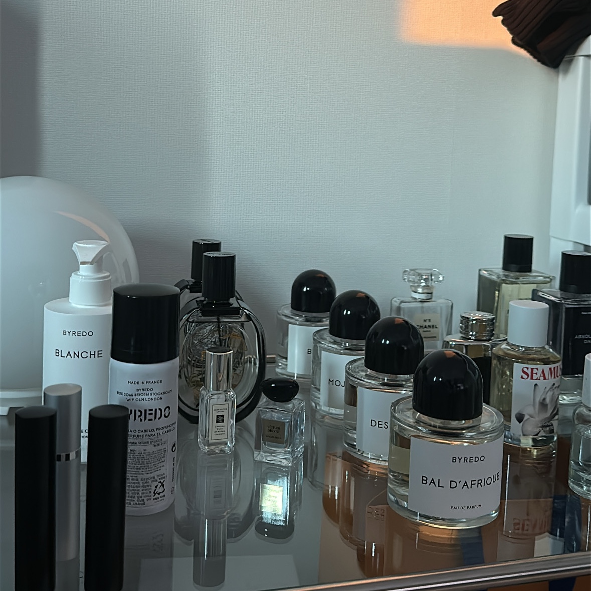 딥티크 플레르 드 뽀 리미티드 에디션 오 드 퍼퓸 75ml, 바이레도 블랑쉬 바디 로션 225ml 착용 스타일 - 1