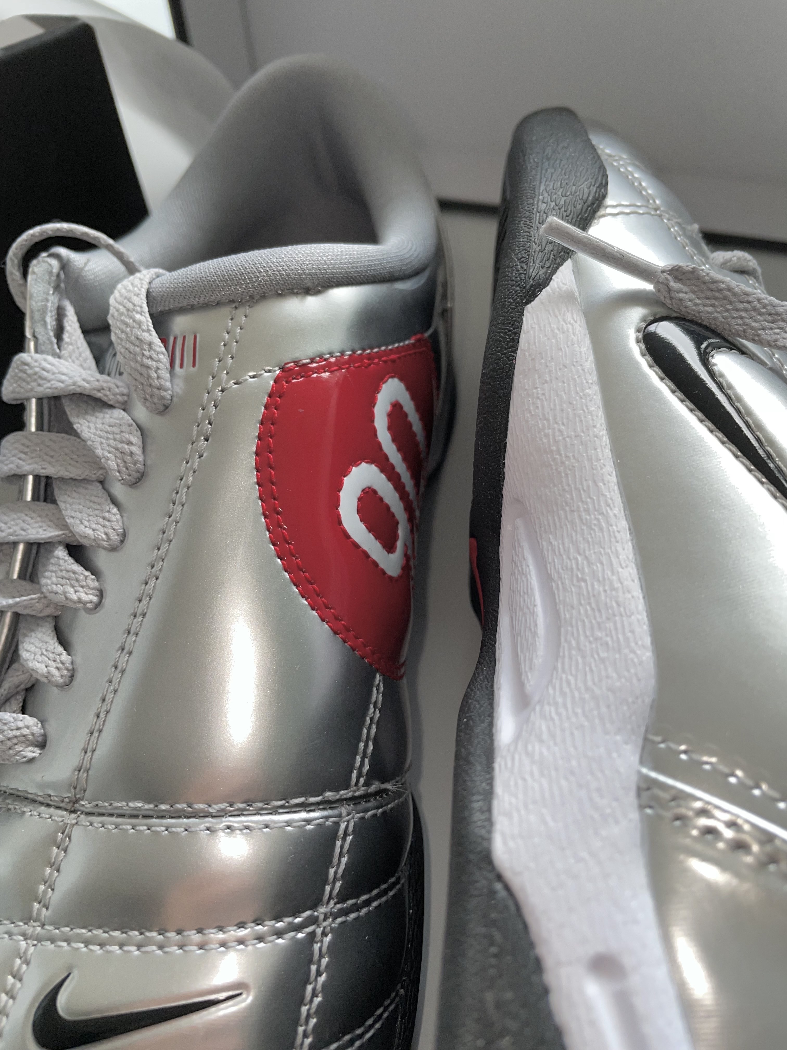 Nike Total 90 III SP Metallic Silver and Black 착용 스타일 - 4