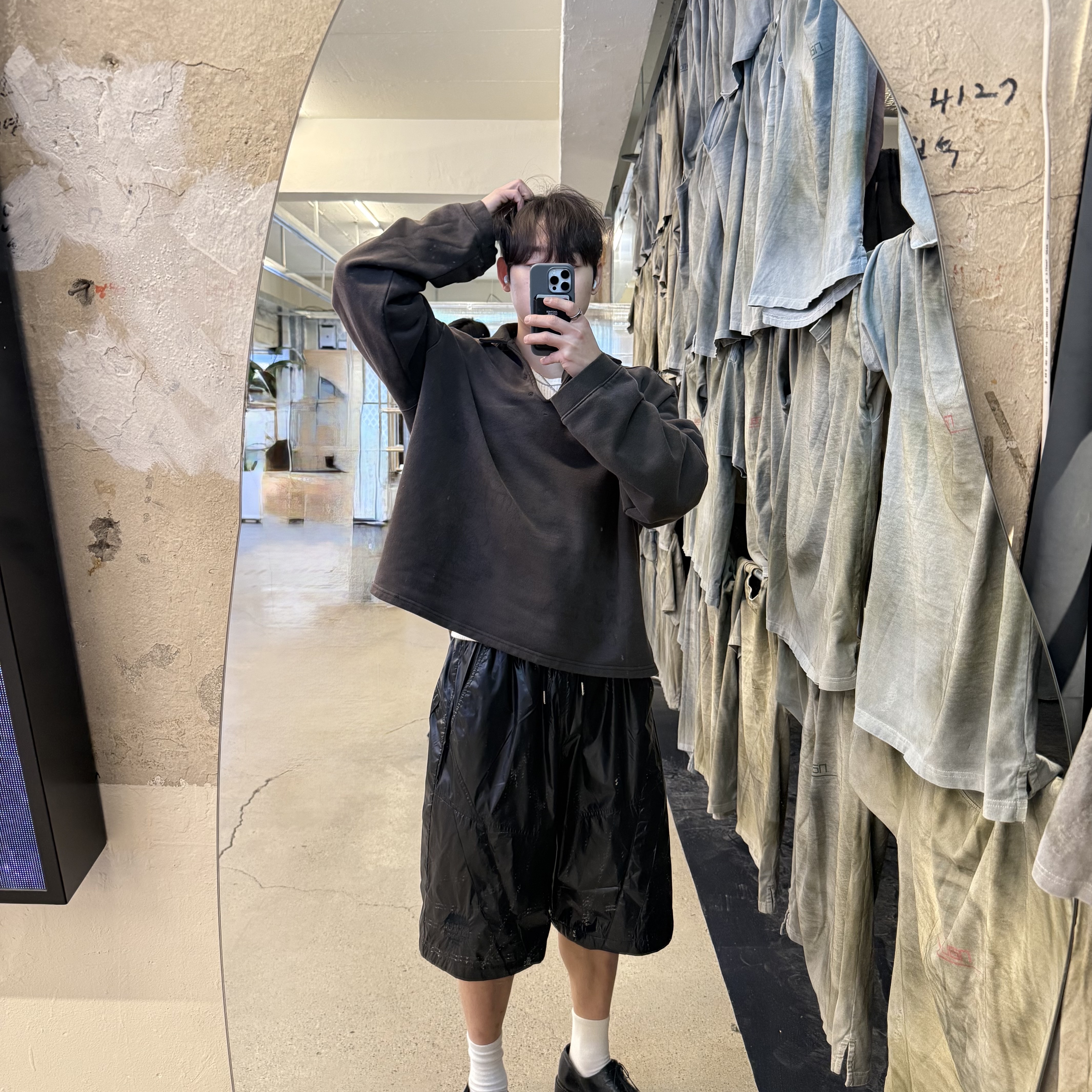 NAUTICA x Undermycar - NTC X UMC UTILITY SHORTS - BLACK 착용 스타일 - 1