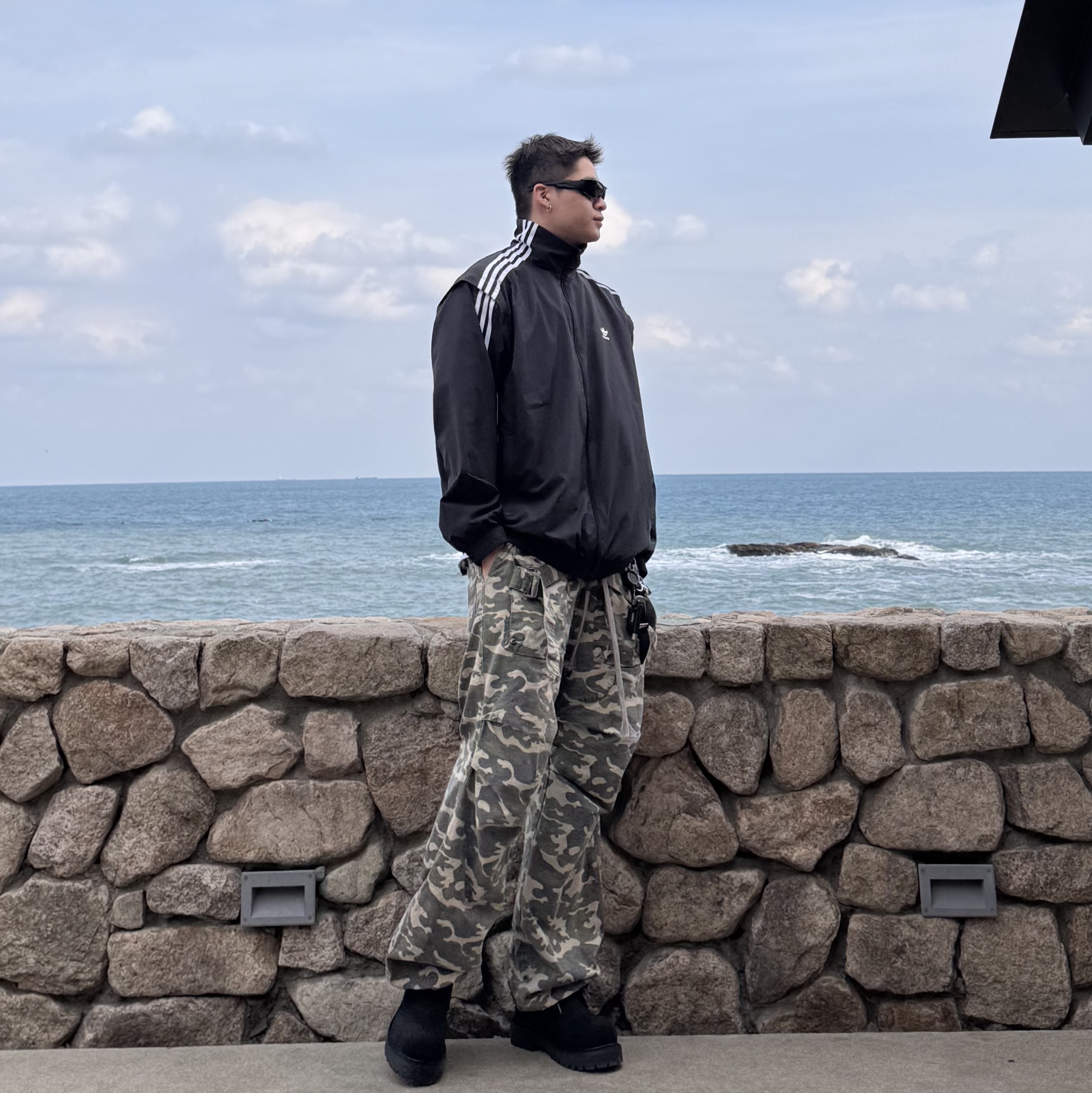 Wapworks Wide Safety Cargo Pants Camo, LOSTGARDEN Route Black 착용 스타일