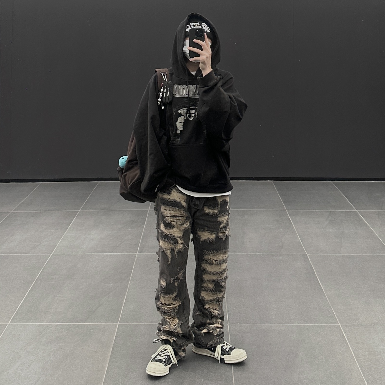 Project G/R Mind Slaughter Vintage Washeed Hoodie Black, Converse x Drkshdw Drkstr Chuck 70 Ox Black 착용 스타일