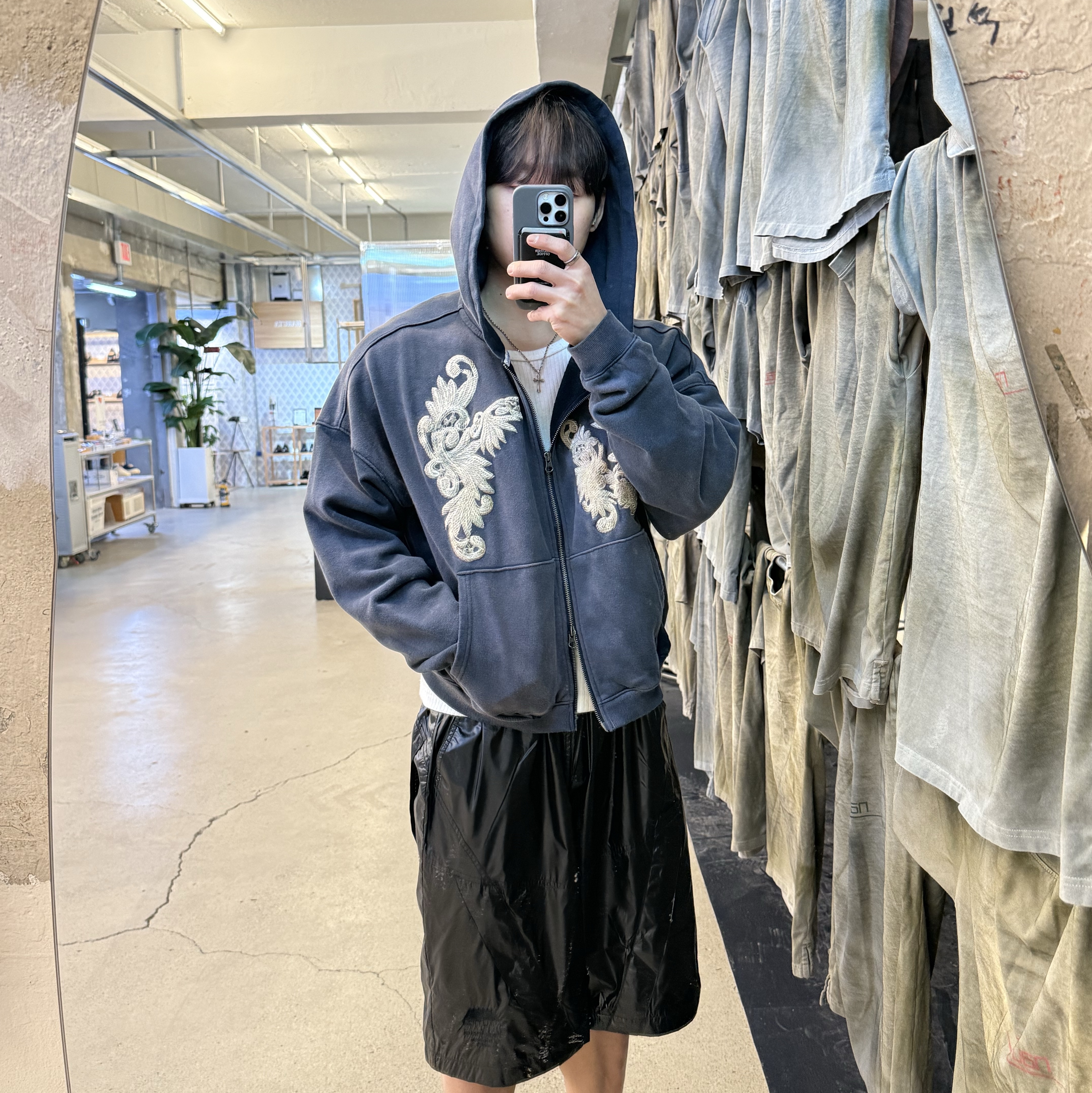 NAUTICA x Undermycar - NTC X UMC UTILITY SHORTS - BLACK 착용 스타일 - 1