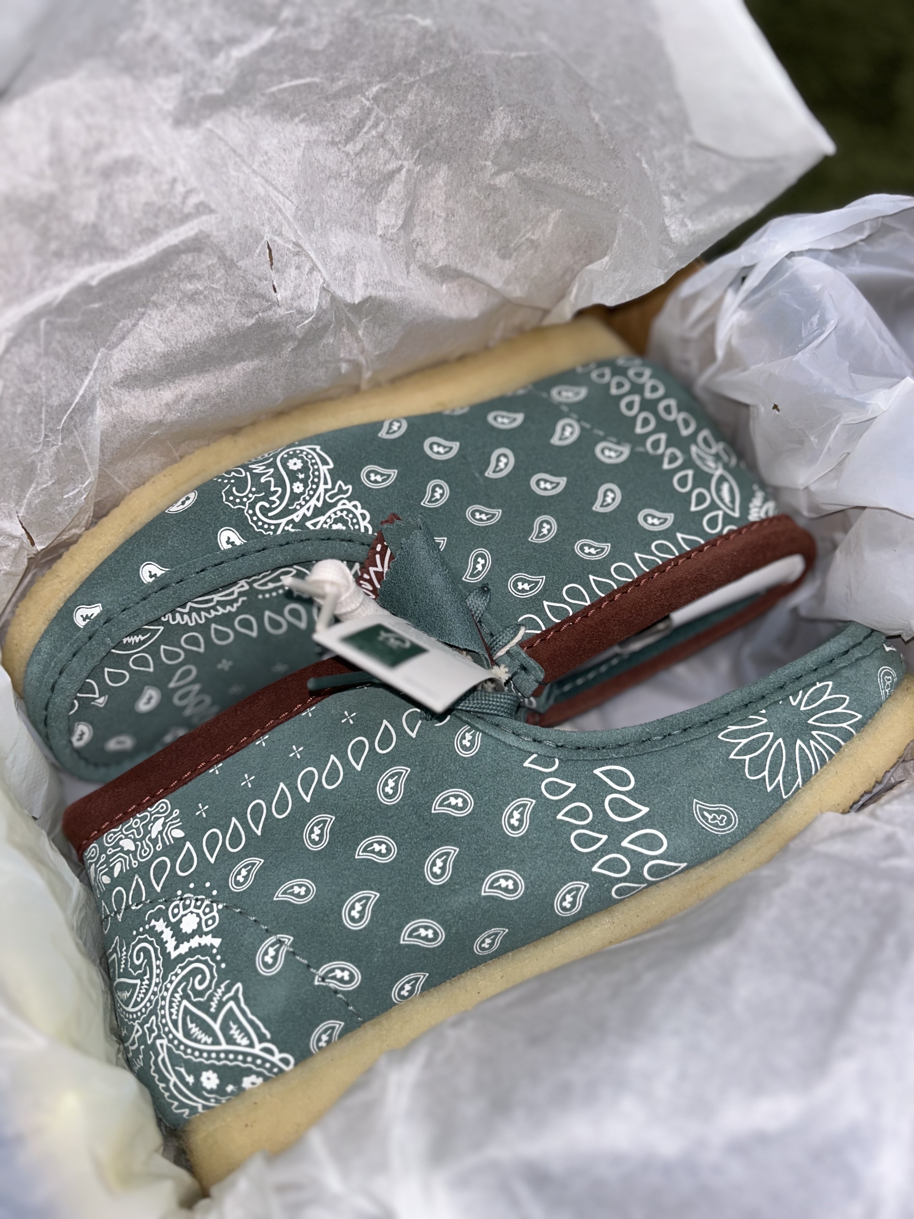 Clarks Wallabee Boot Green Paisley 착용 스타일 - 7