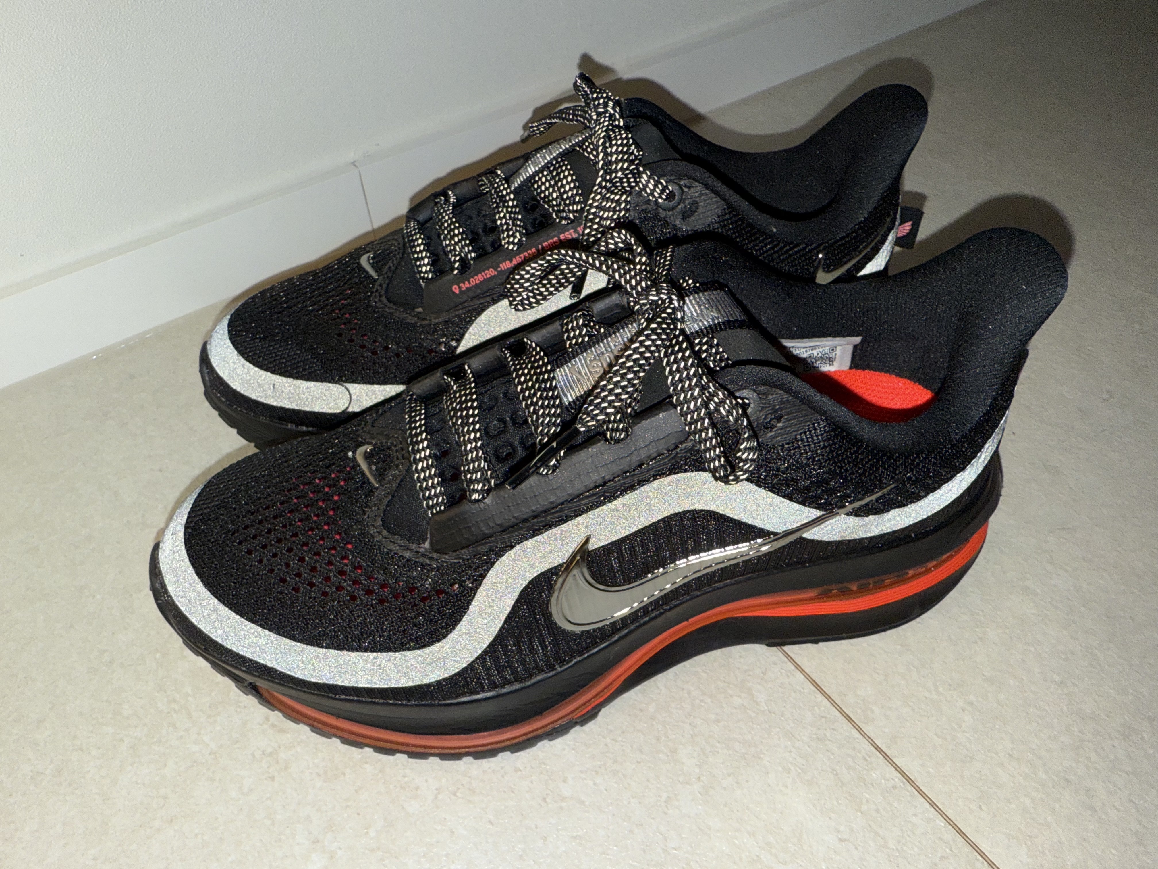 (W) Nike Pegasus Premium Black Bright Crimson, Nike Pegasus Premium Black Bright Crimson 착용 스타일 - 6