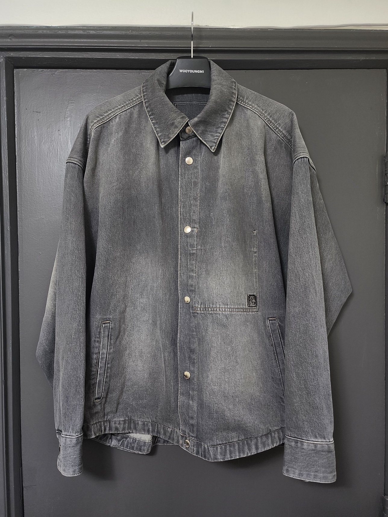 Wooyoungmi Pocket Detail Denim Shirt Grey - 24FW 착용 스타일