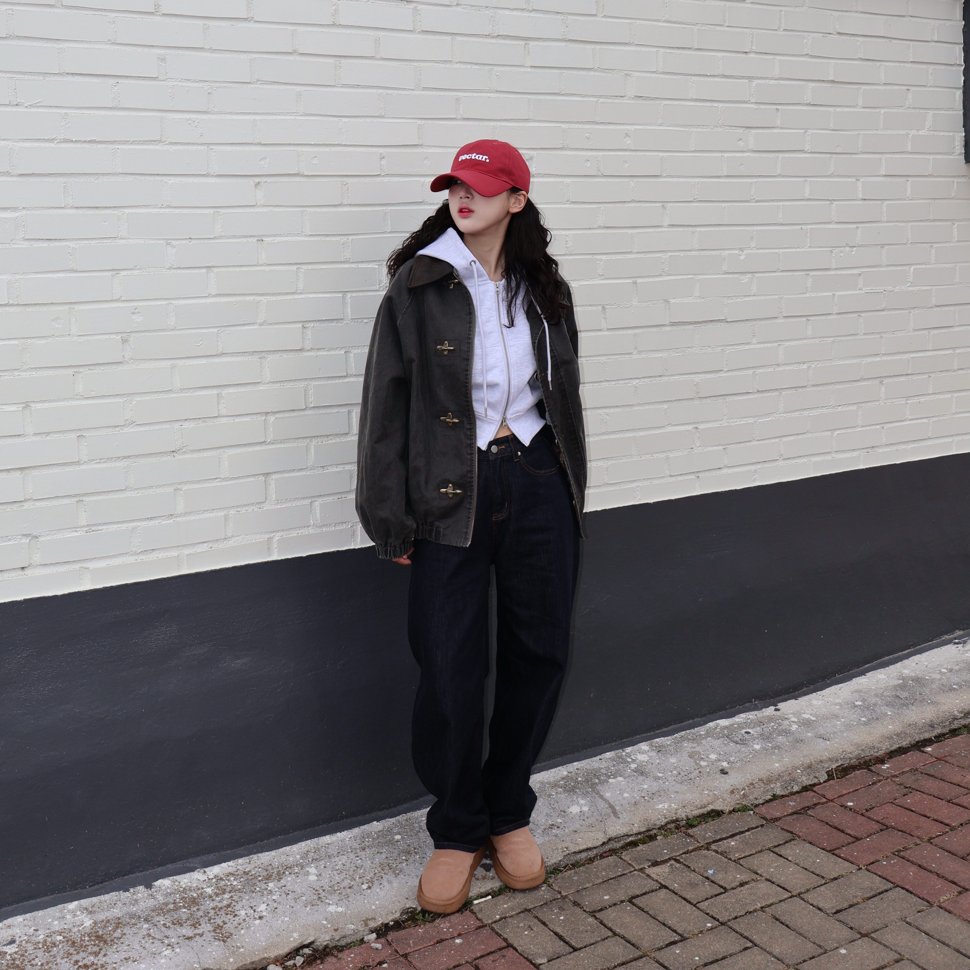 (W) UGG Tasman Slipper Chestnut 착용 스타일 - 2