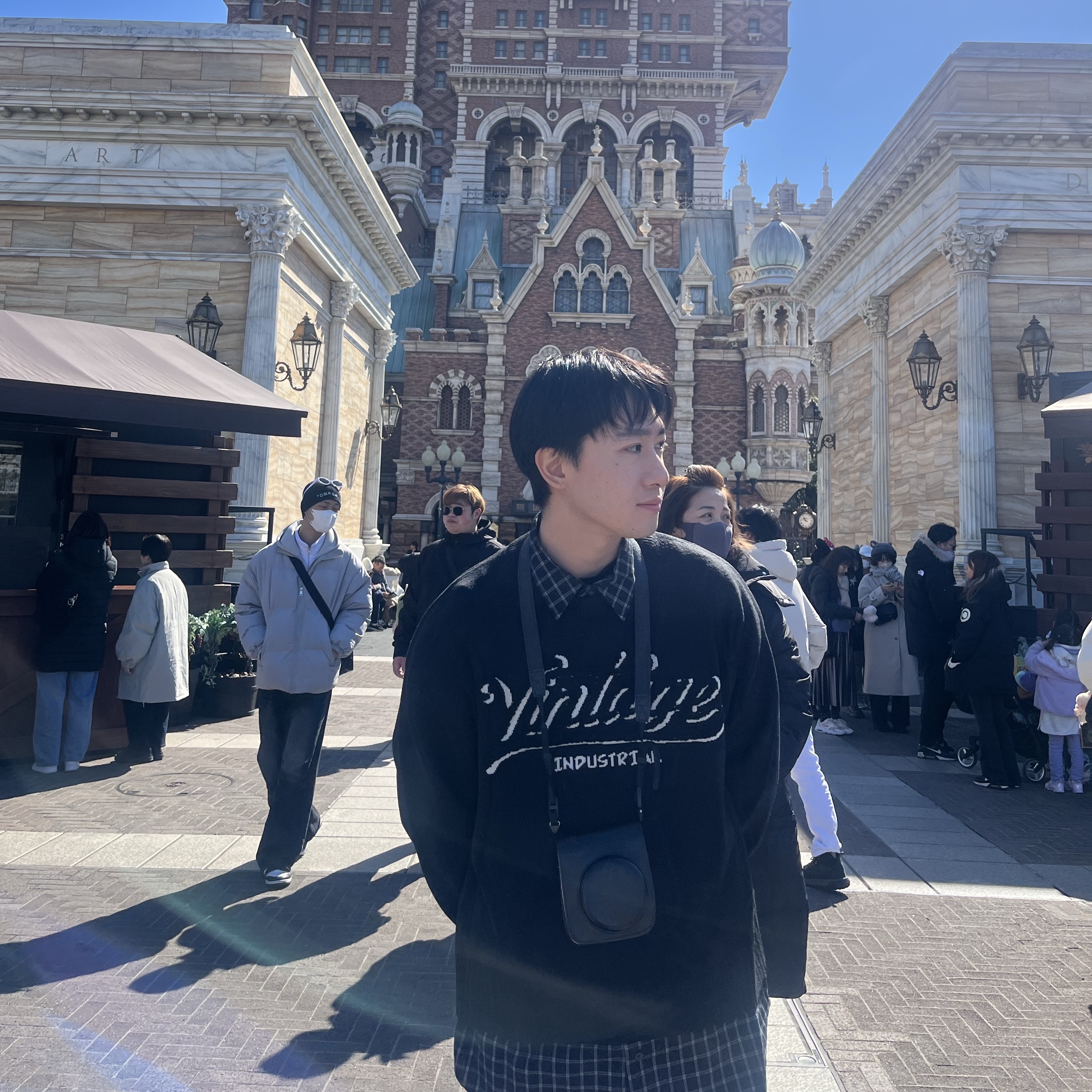 Fujifilm Instax Mini 90 Black (Korean Ver.) 착용 스타일