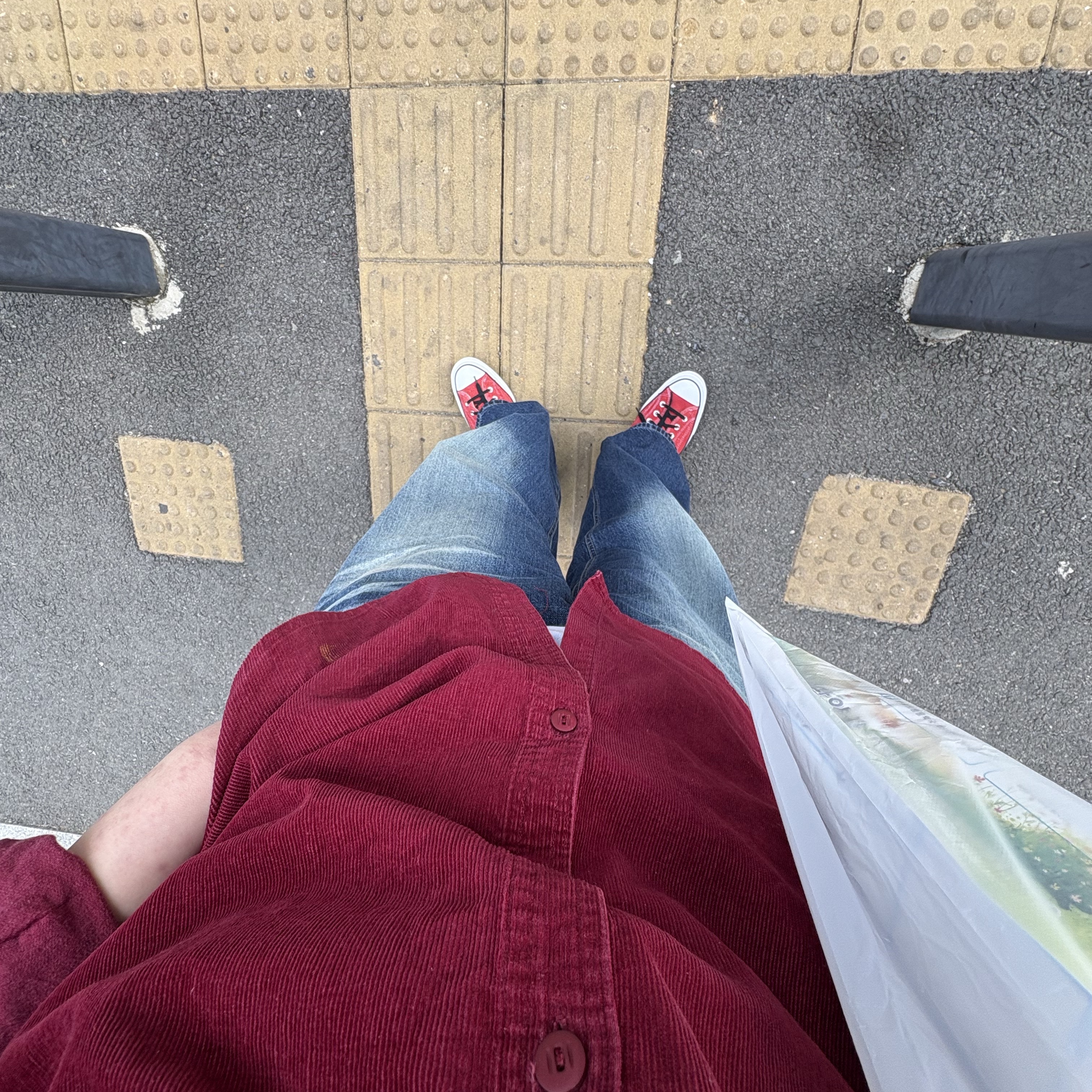 Converse x Stussy Chuck 70 Ox Poppy Red 착용 스타일 - 3