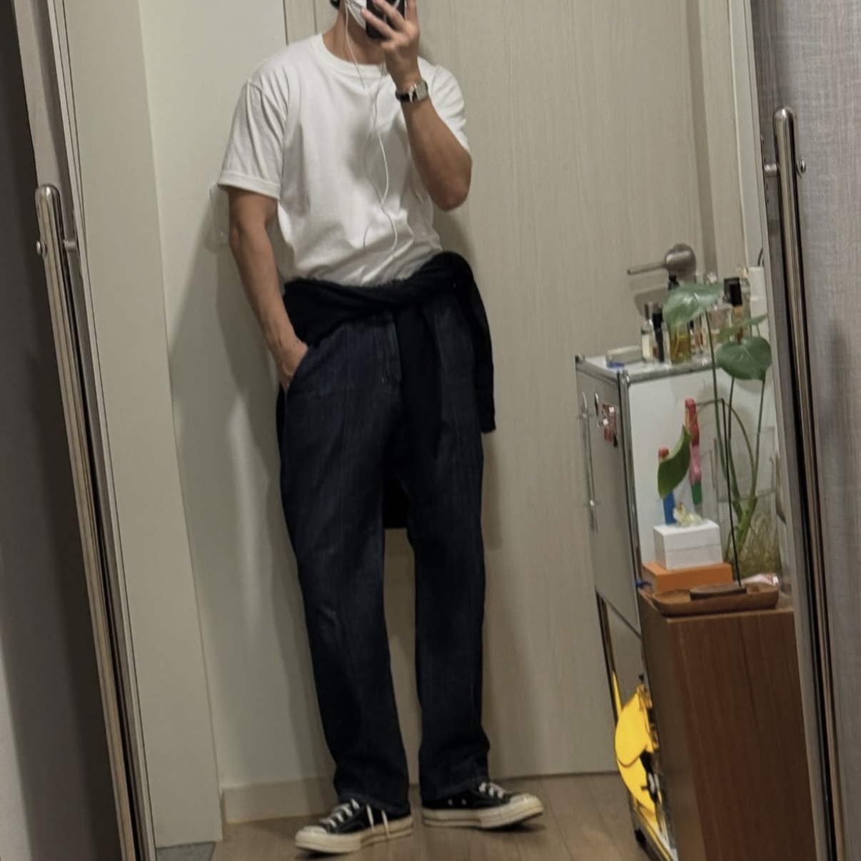Converse Chuck 70 Hi Black 착용 스타일 - 5