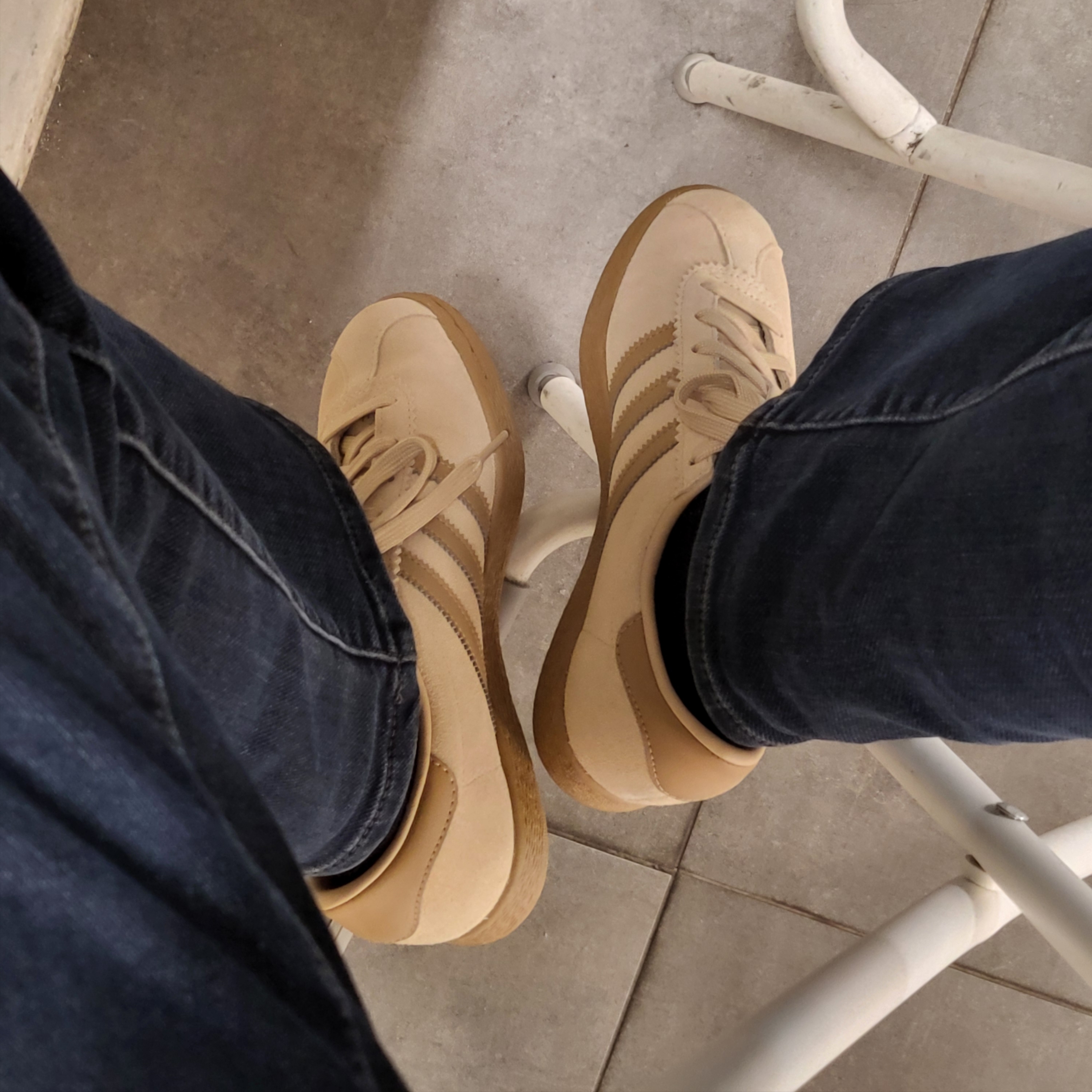 Adidas Stadt Magic Beige 착용 스타일
