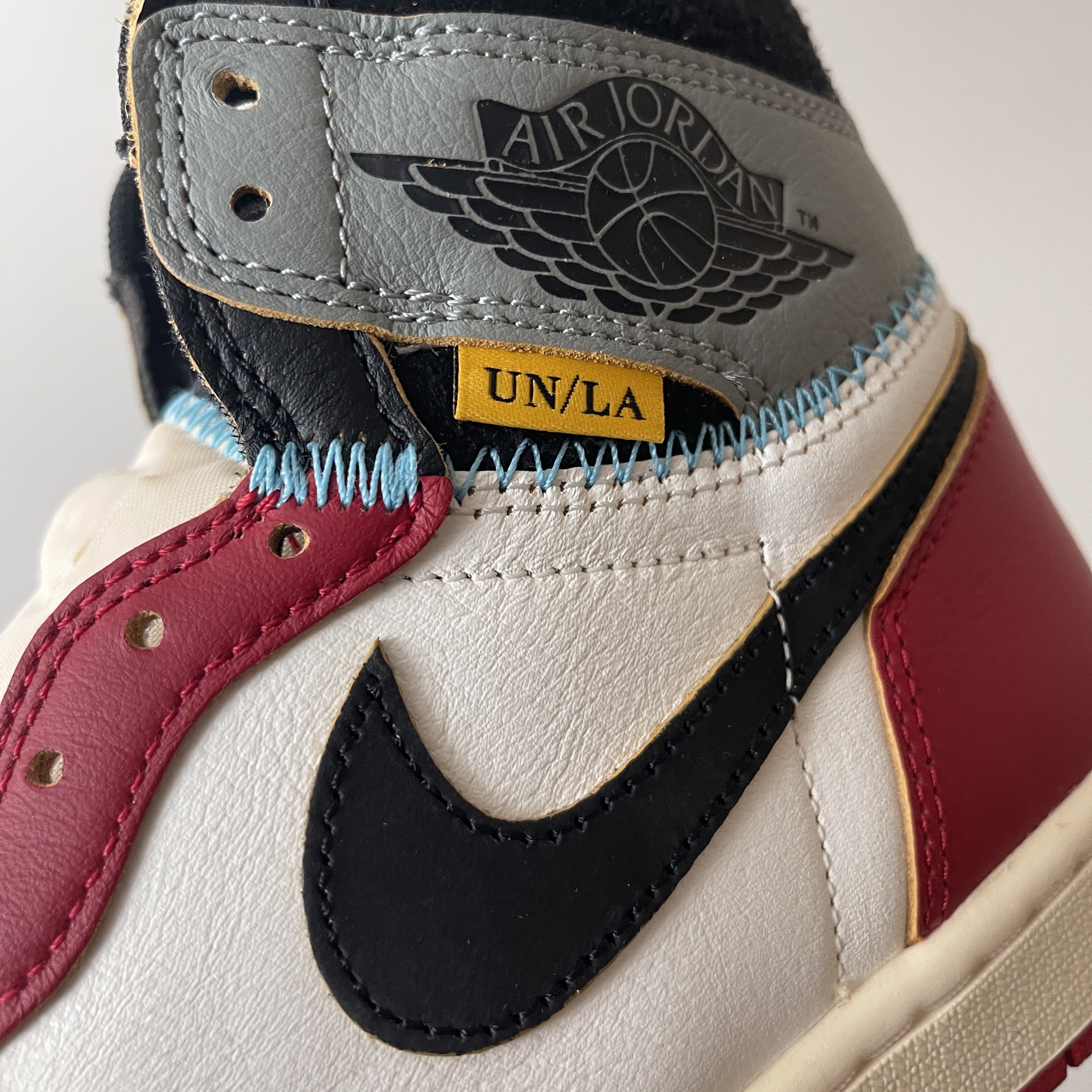 Jordan 1 x Union Retro High OG Chicago Shadow 착용 스타일 - 2