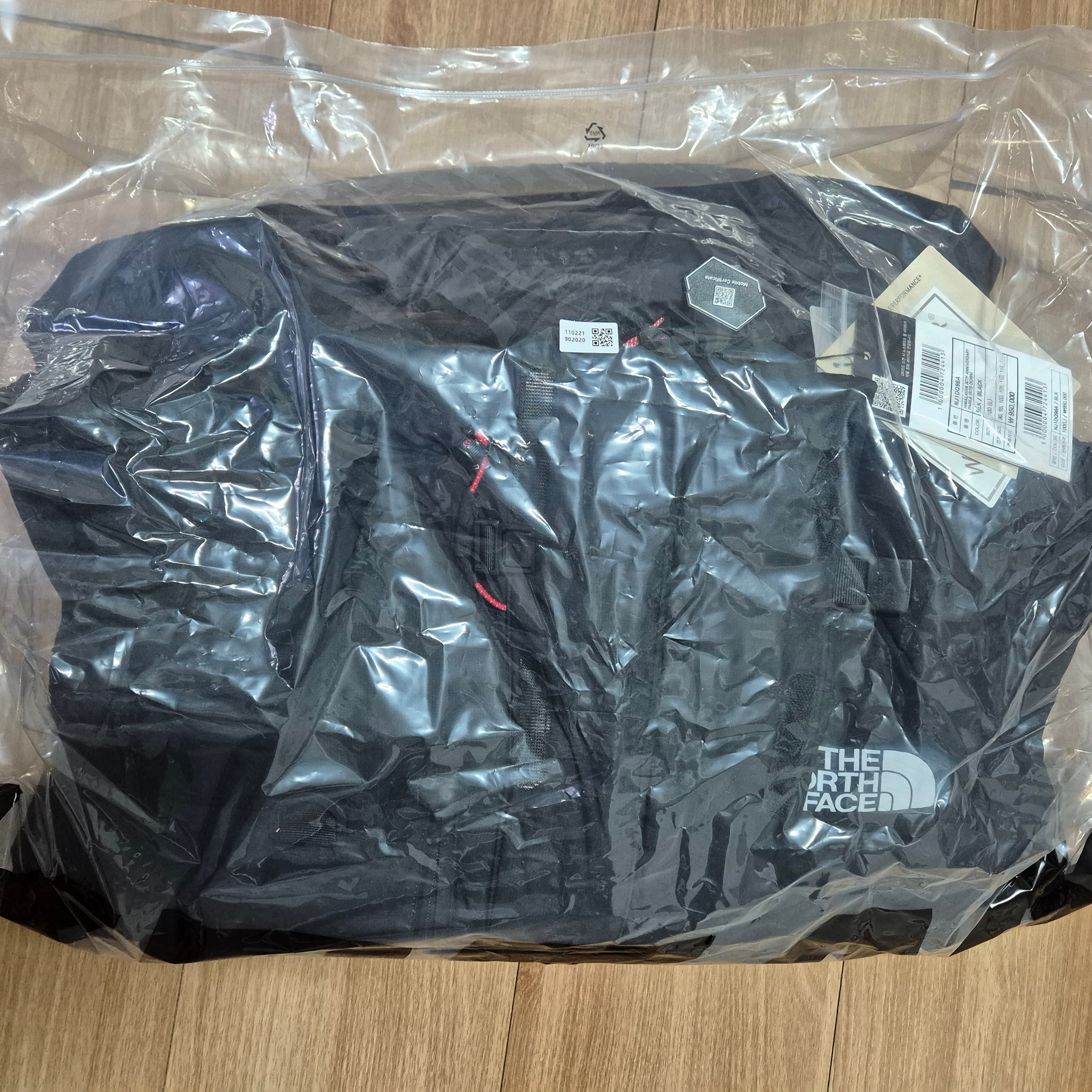 The North Face Himalayan 30th Anniversary Parka Black - 24FW 착용 스타일 - 1