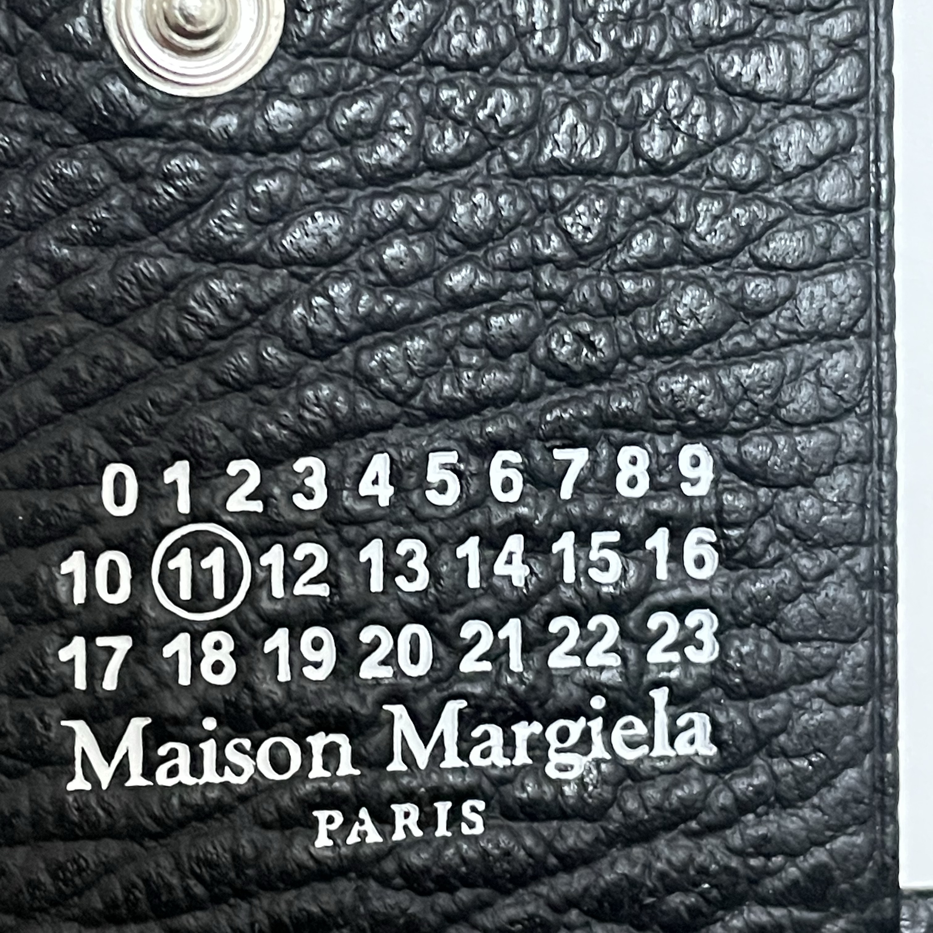 Maison Margiela Keyring Wallet Black 착용 스타일 - 2