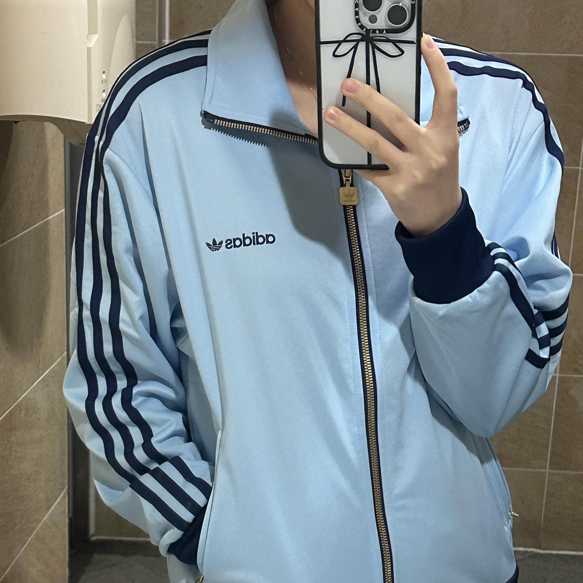 (W) Adidas Firebird Badge Track Top Clear Sky - KR Sizing 착용 스타일