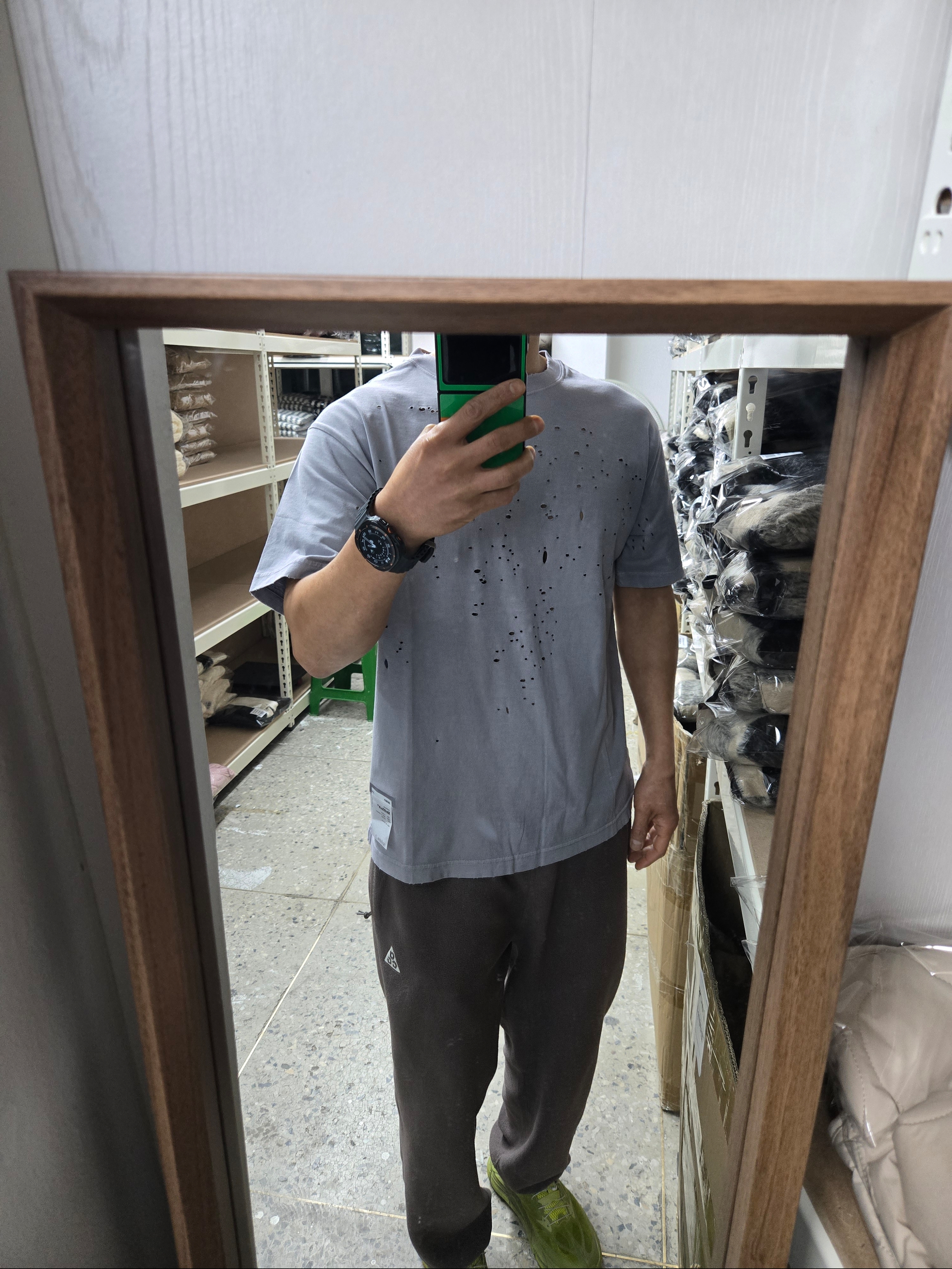 Satisfy Mothtech T-Shirt Aged Quicksilver 착용 스타일