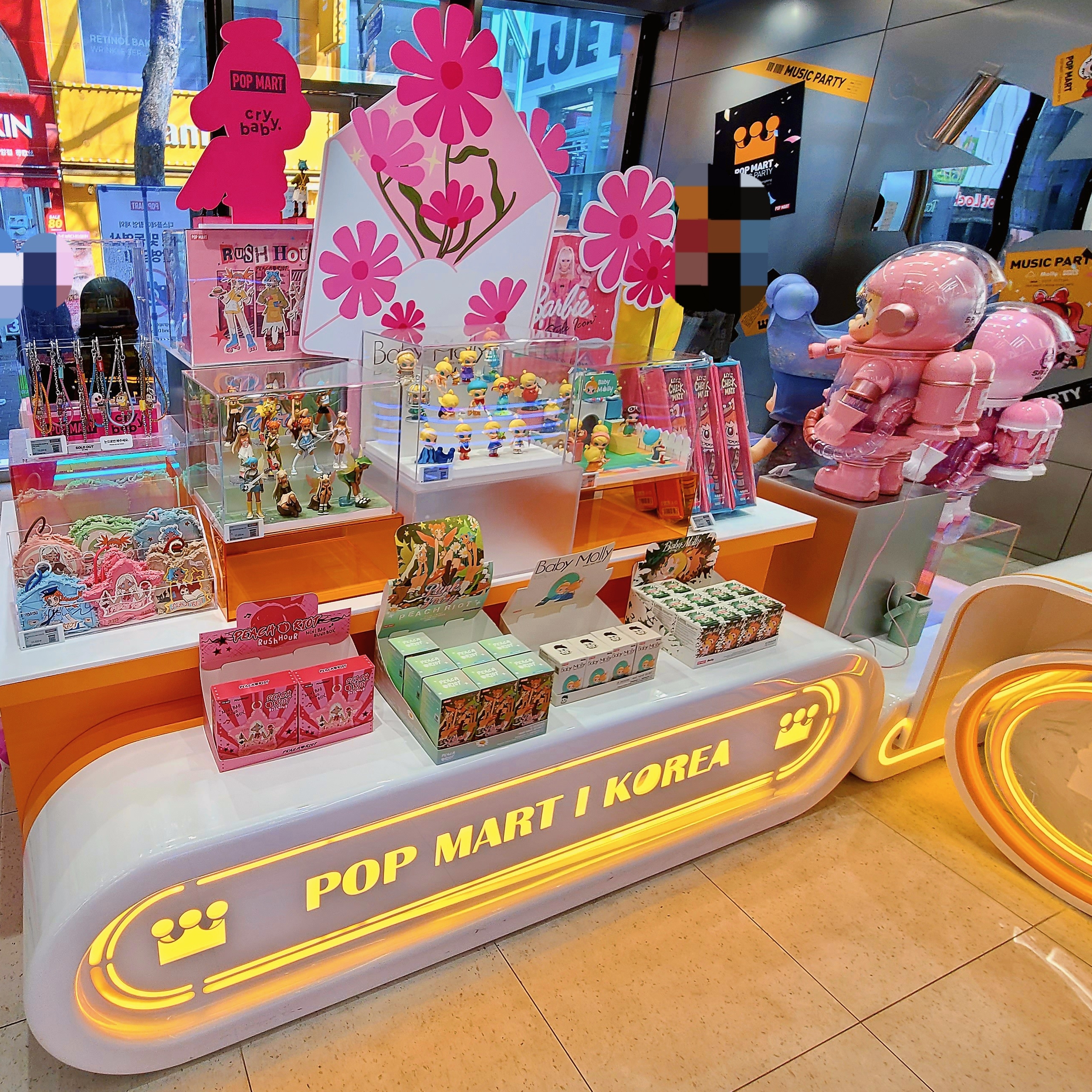 Pop Mart Mega Space Molly Stitch 400%, Pop Mart Mega Space Molly 400%+100% Sweet Dream Bears 착용 스타일 - 4