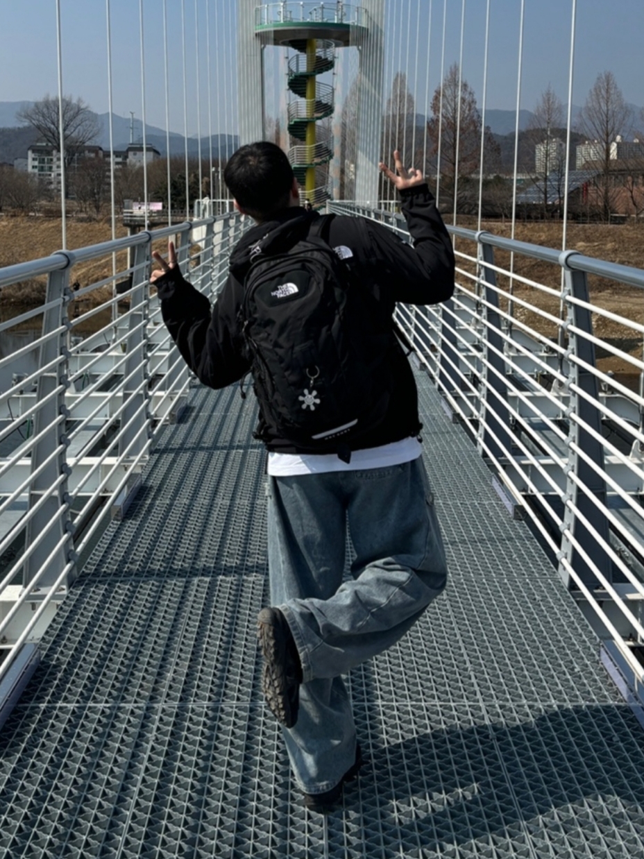 Asics Gel-Sonoma 15-50 Black, Kaikai Kiki Flower Rubber Keyring Gray Black 착용 스타일