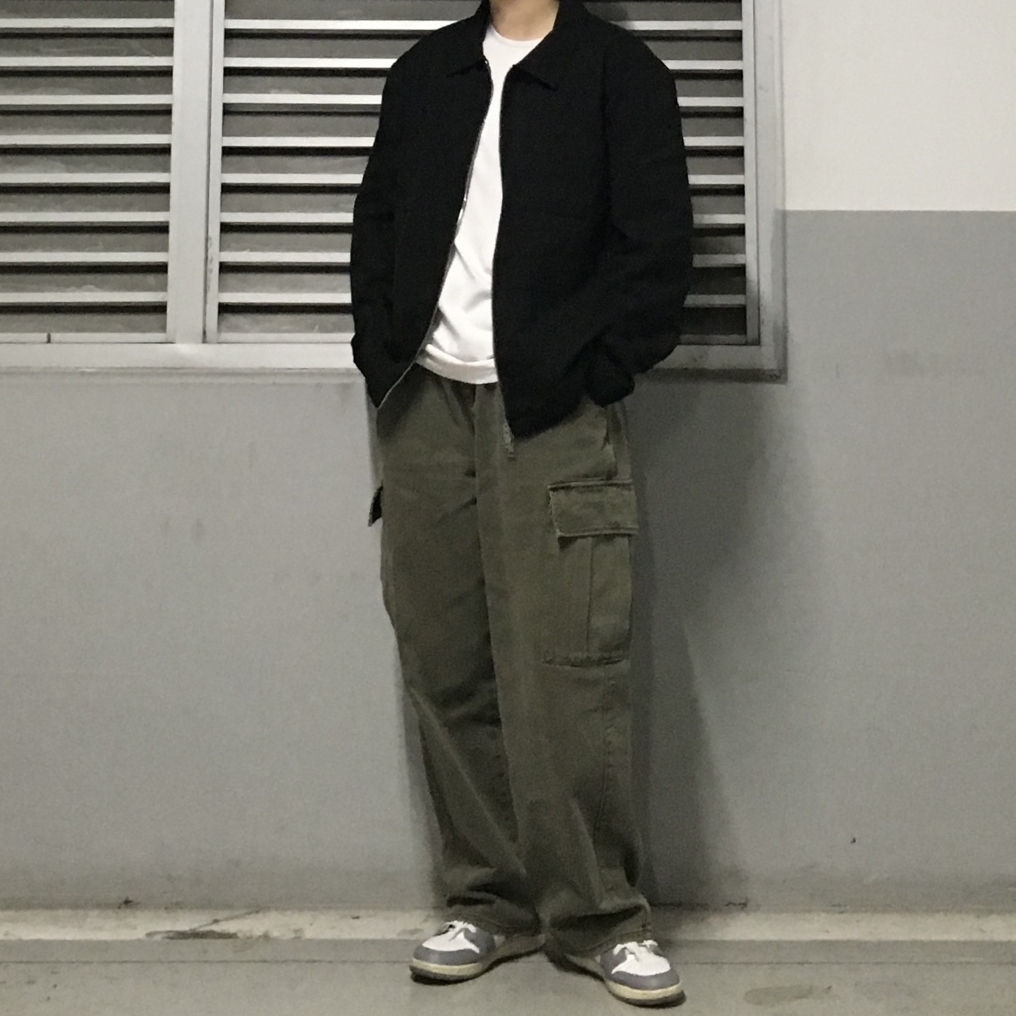 QT8 GARMENTS Original Short Beanie Black, (GS) Jordan 1 Low Stealth and White 착용 스타일 - 3