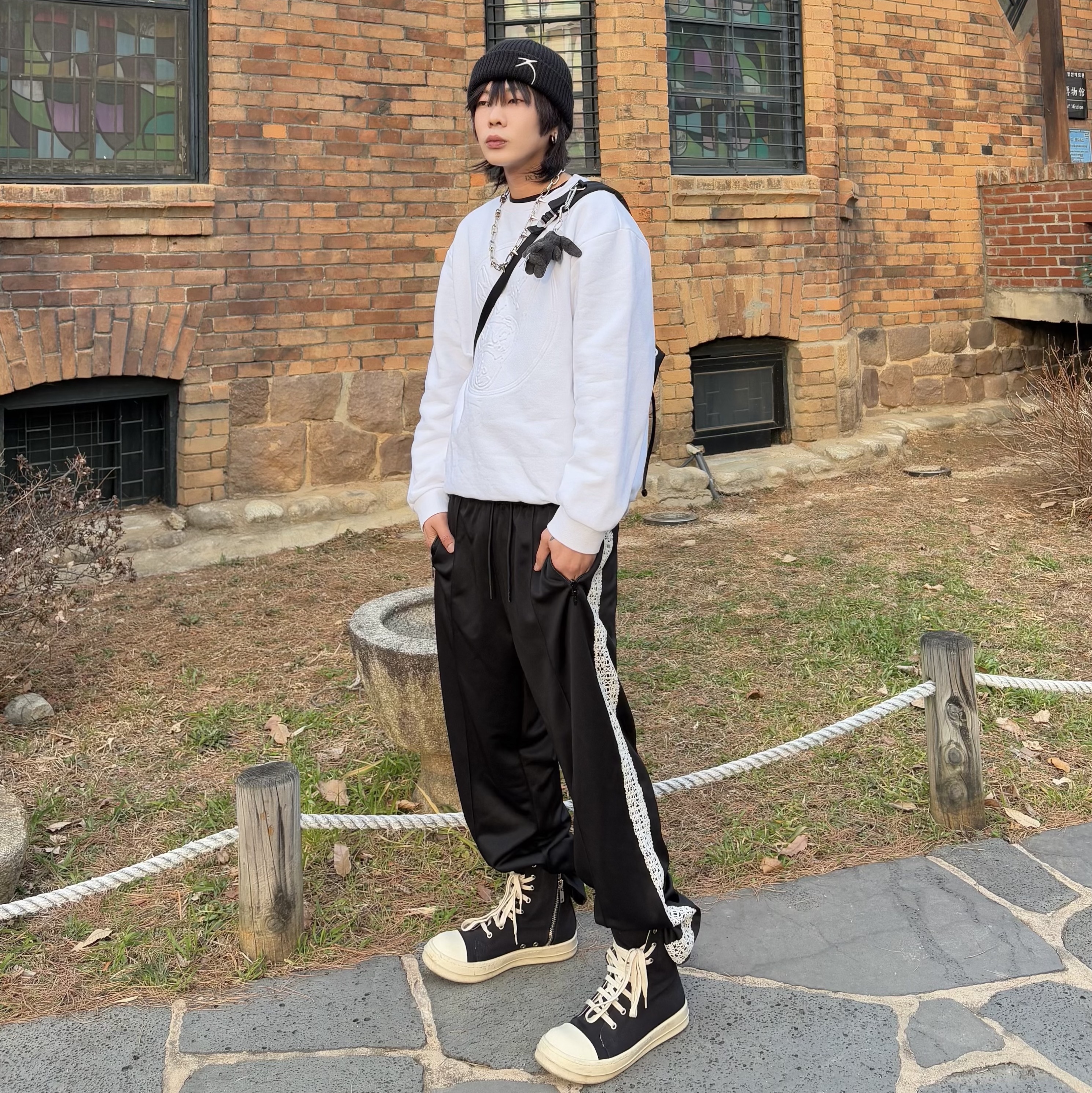 Rick Owens Drkshdw Calf Leather Penta Sneakers Black Milk White, Jellycat Bashful Bunny Bag Charm Ink 착용 스타일 - 1