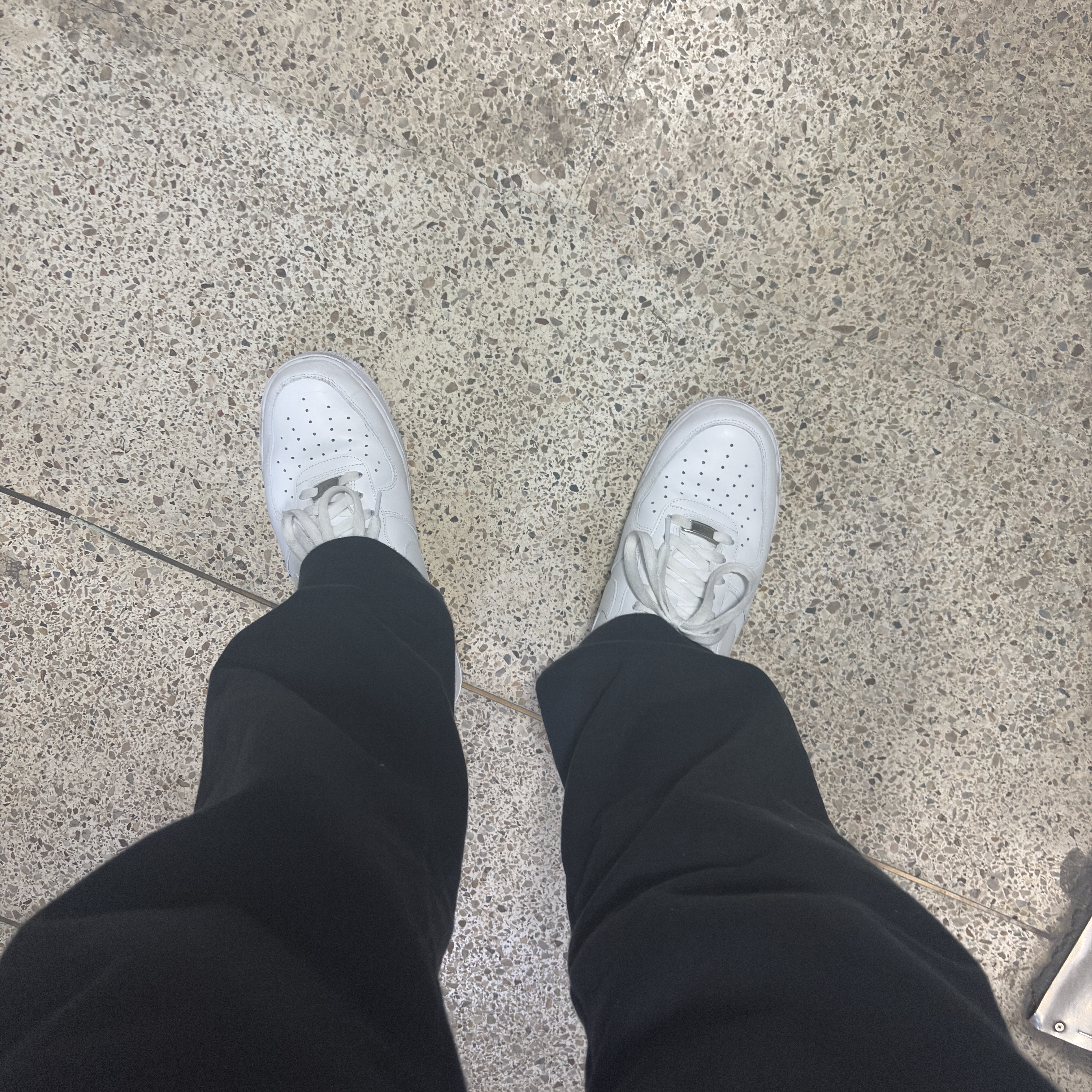 Nike x Supreme Air Force 1 Low White 착용 스타일