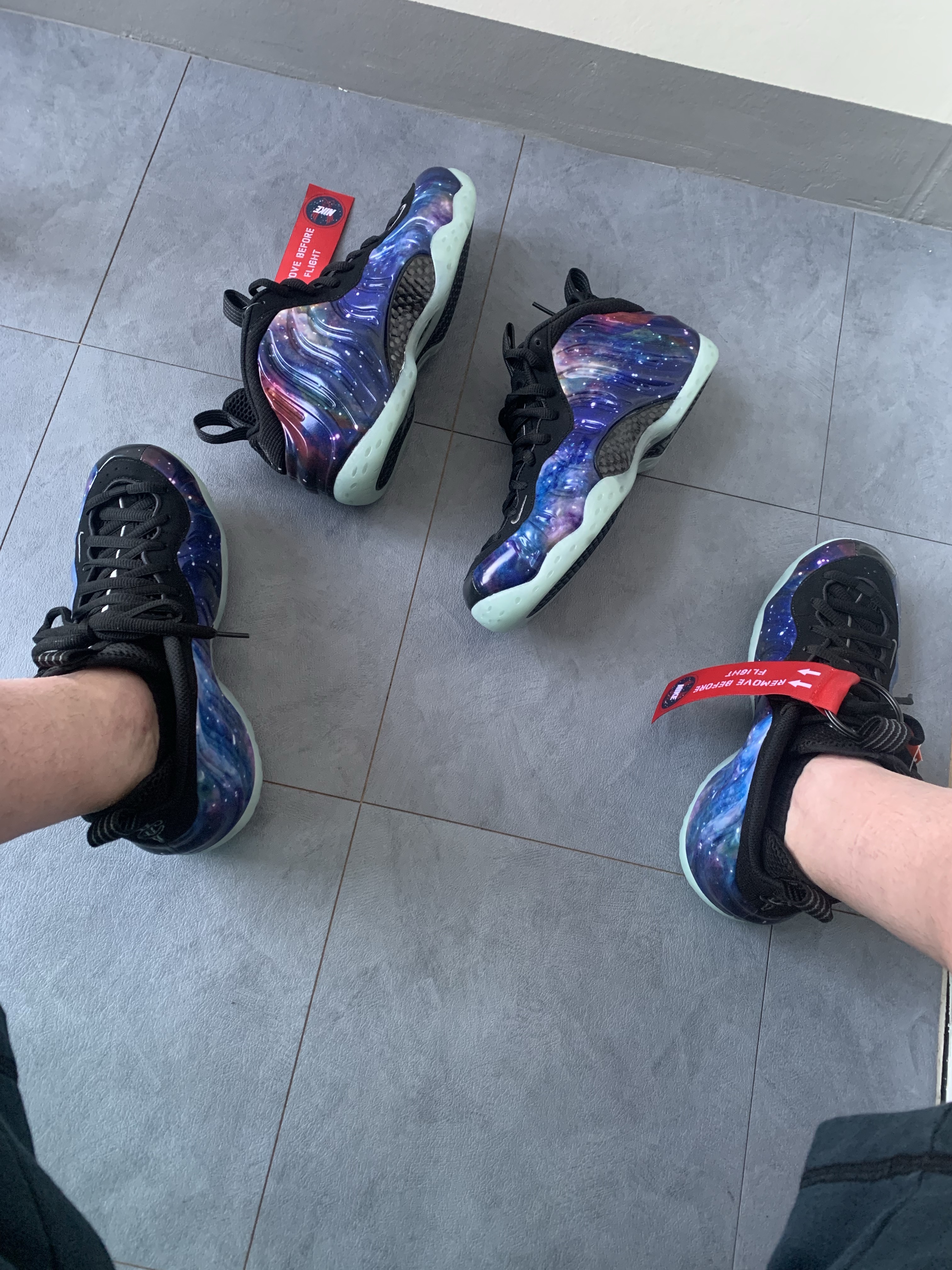 Nike Air Foamposite One Galaxy 착용 스타일
